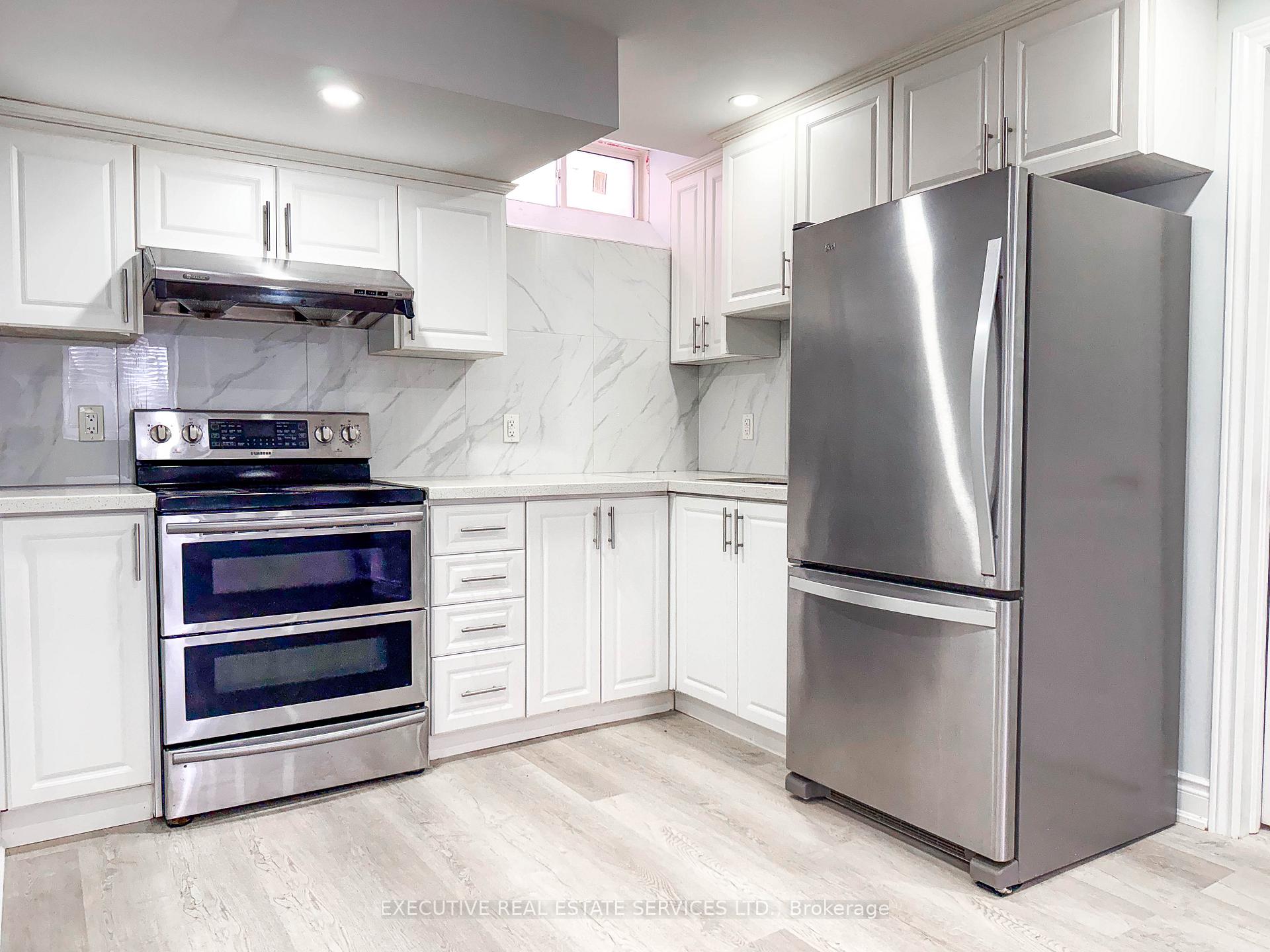 Photo 5 of 17 Forsyth Crescent, Brampton, Credit Valley — HOMEH