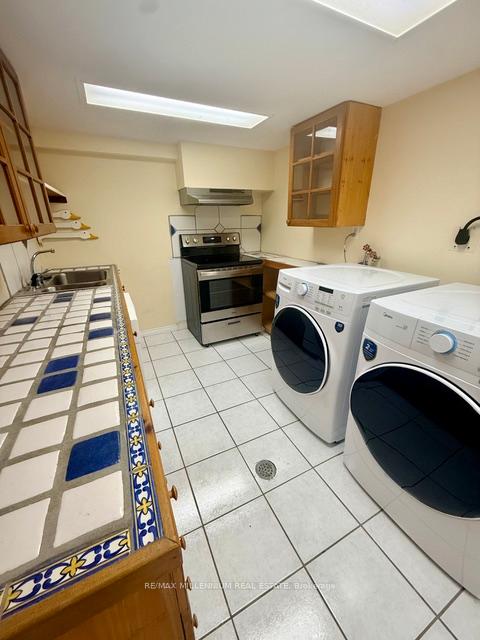 Photo 6 of Unit Basement, 180 Cottingham Street, Toronto, Casa Loma — HOMEH