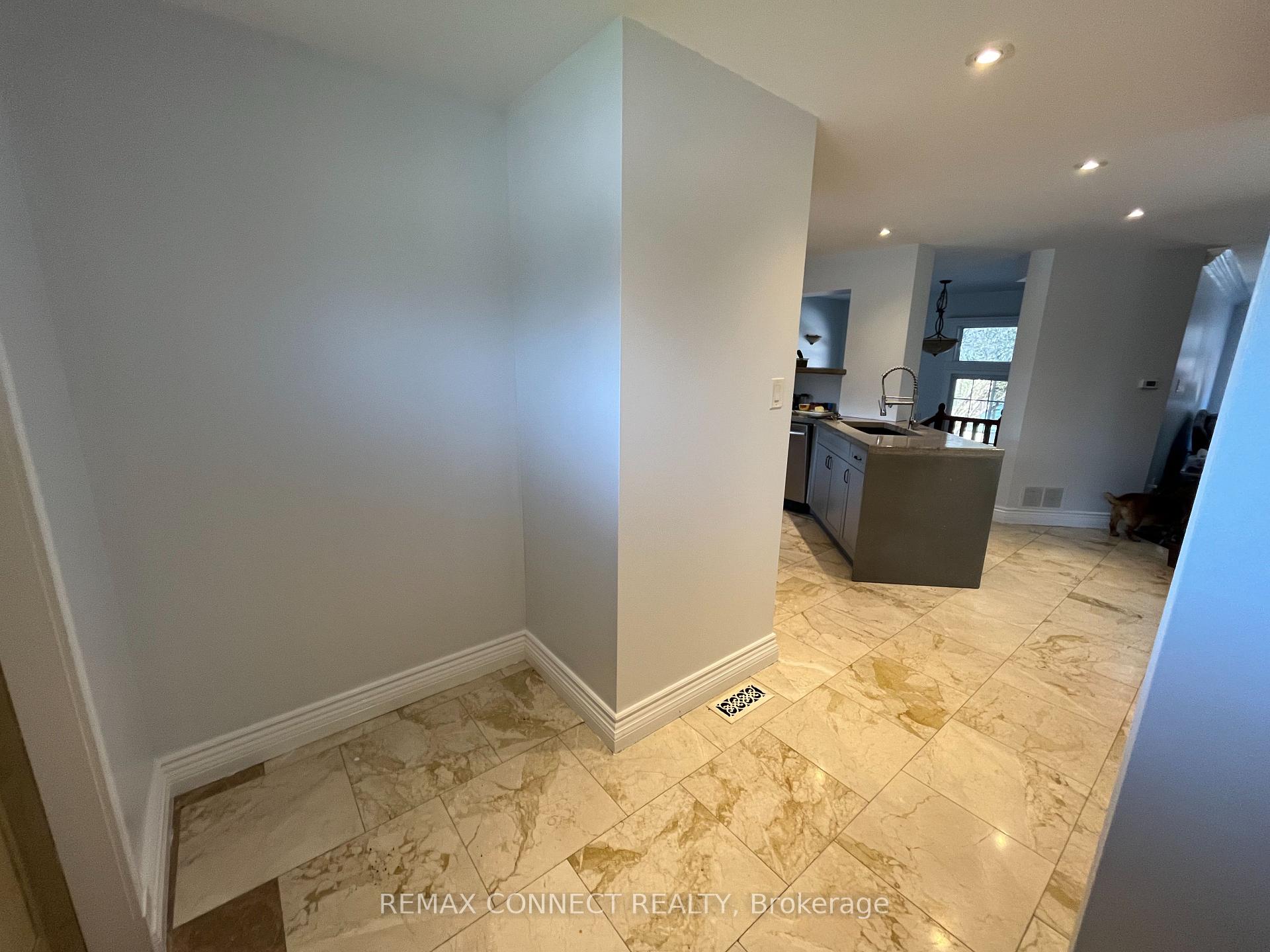 Photo 5 of 12 Brock Street, Ajax, Central — HOMEH