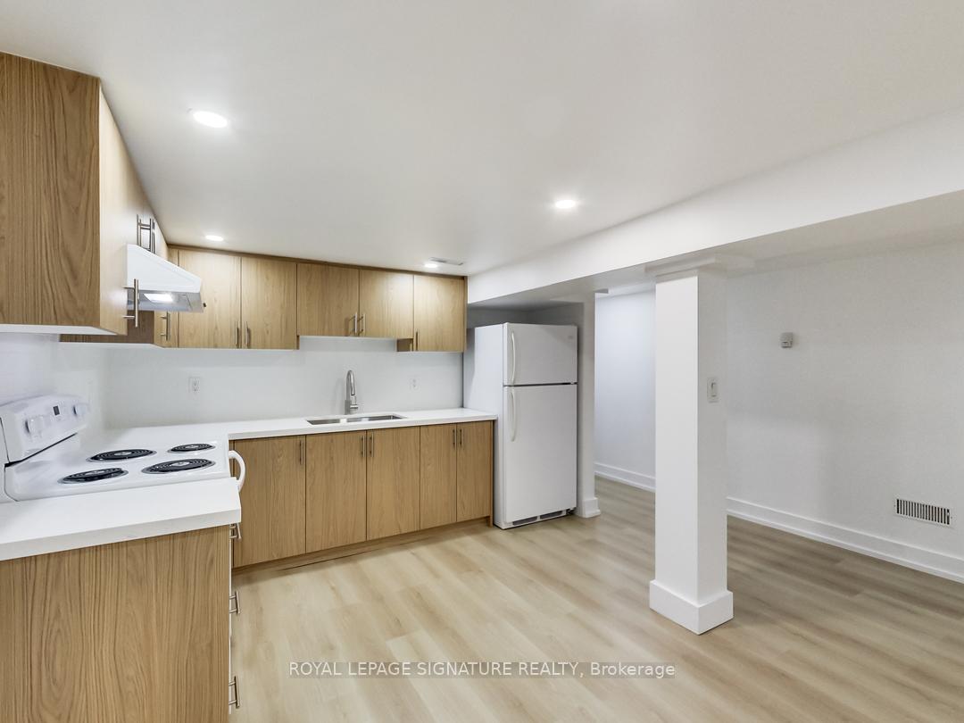 Photo 2 of Unit Bsmt, 896 Bathurst Street, Toronto, The Annex — HOMEH