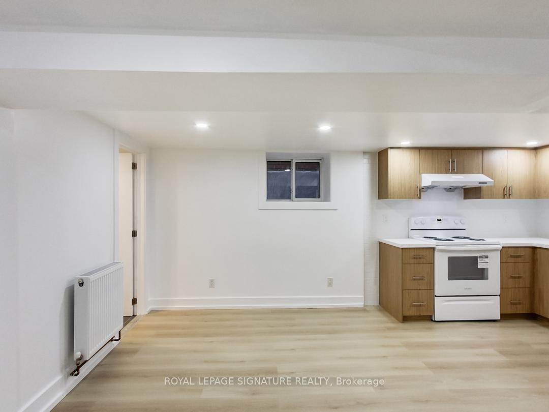 Photo 4 of Unit Bsmt, 896 Bathurst Street, Toronto, The Annex — HOMEH