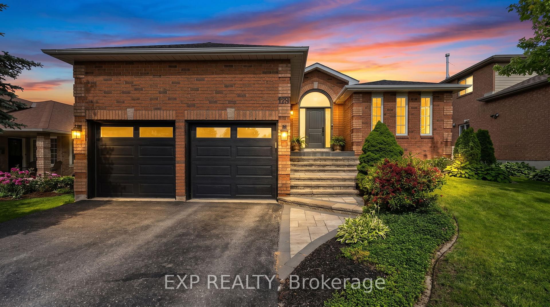 Photo 1 of 129 Golden Meadow Road, Barrie, Bayshore — HOMEH