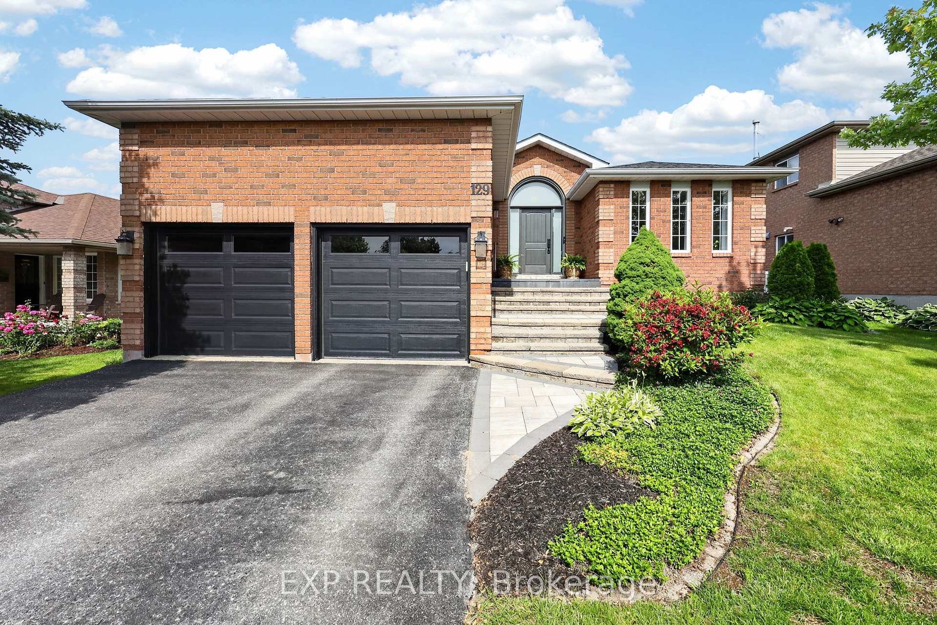 Photo 2 of 129 Golden Meadow Road, Barrie, Bayshore — HOMEH