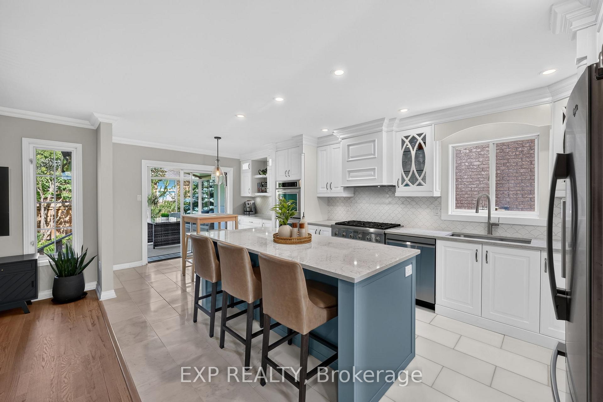 Photo 14 of 129 Golden Meadow Road, Barrie, Bayshore — HOMEH