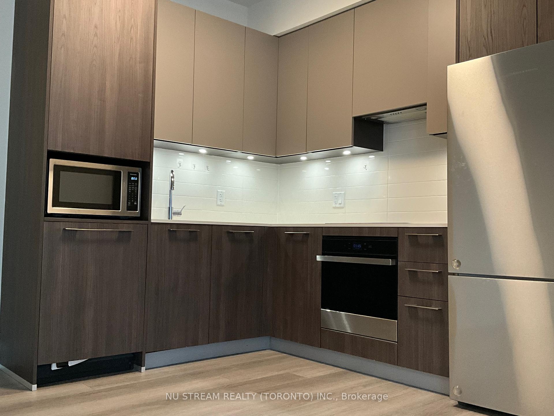 Photo 4 of Unit 1809, 18 Water Walk Drive, Markham, Unionville — HOMEH
