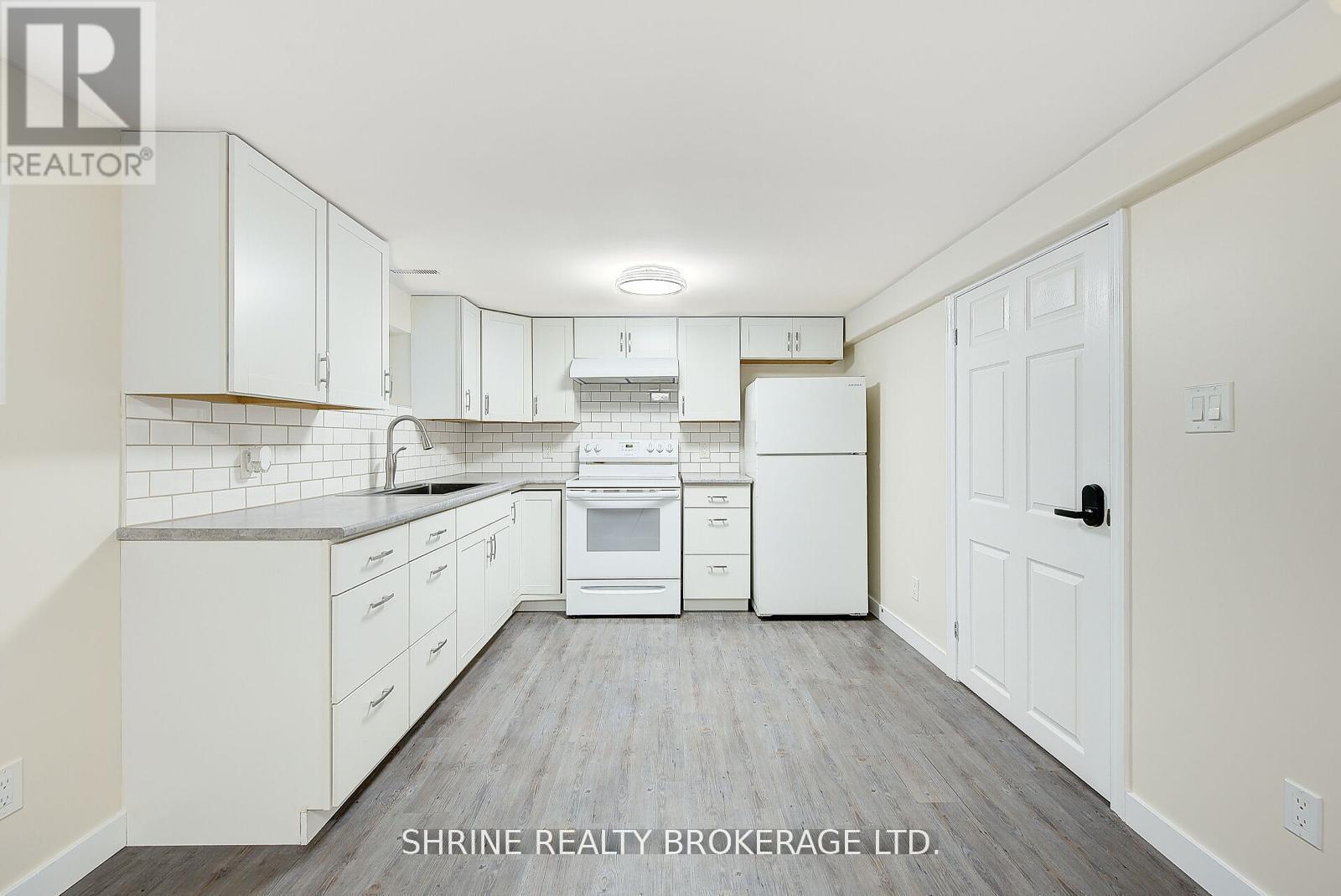 Photo 10 of 259 Sanders Street W, London, East M — HOMEH