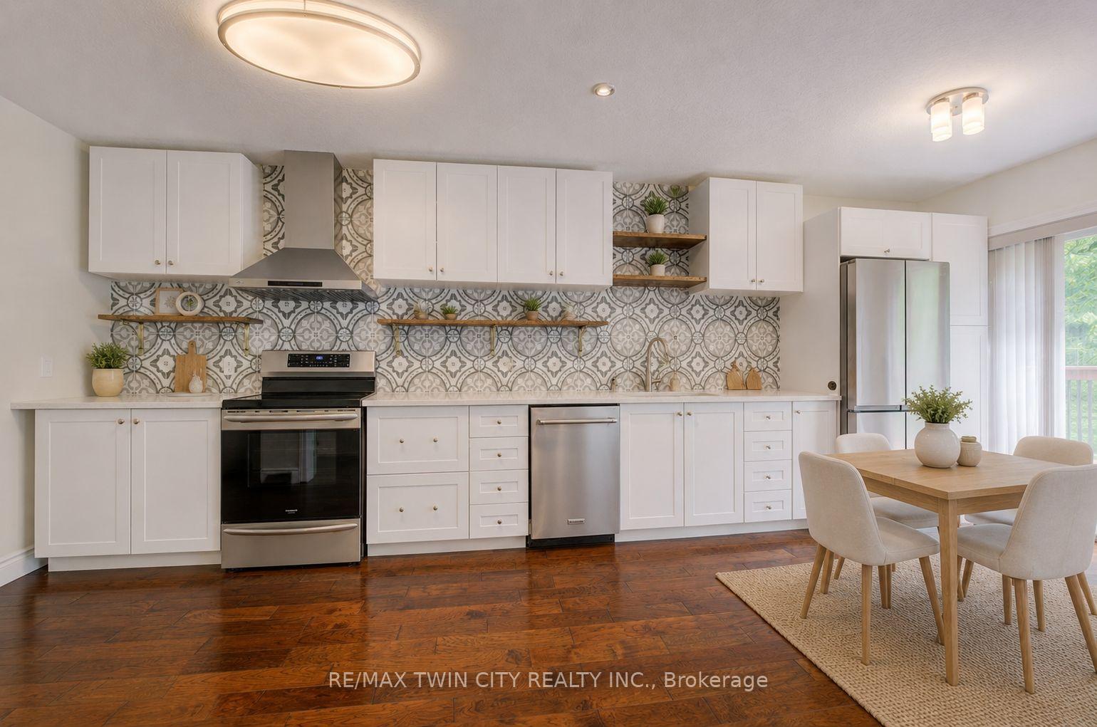 Photo 5 of 569 Violet Street, Waterloo, Columbia Forest/Clair Hills — HOMEH