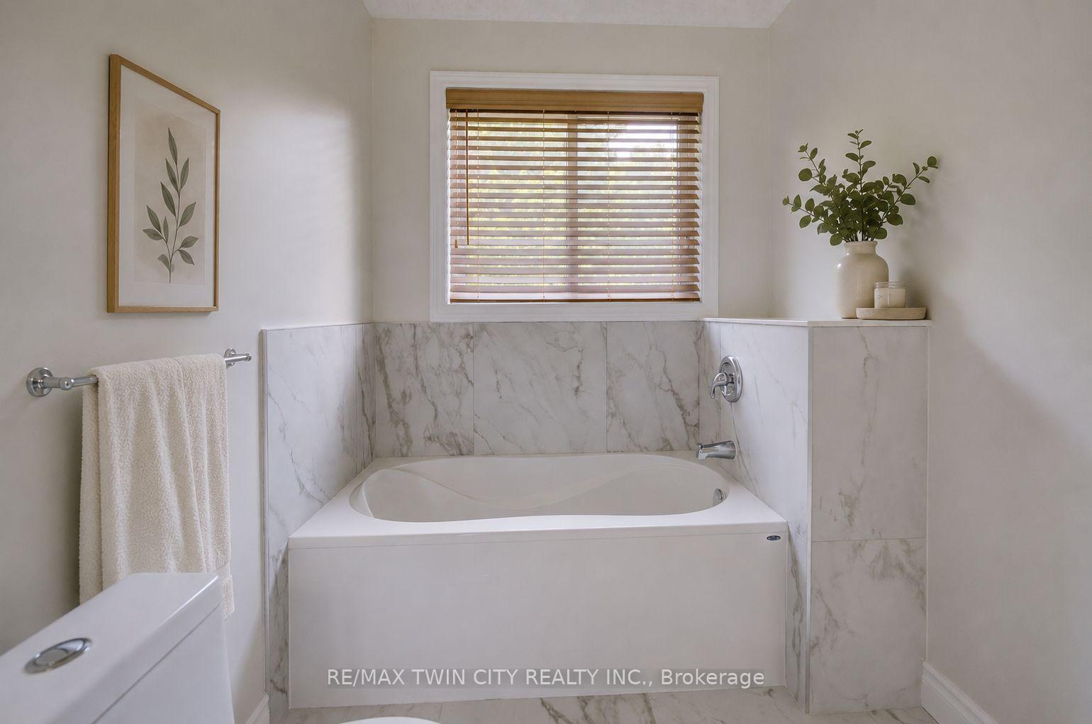 Photo 12 of 569 Violet Street, Waterloo, Columbia Forest/Clair Hills — HOMEH
