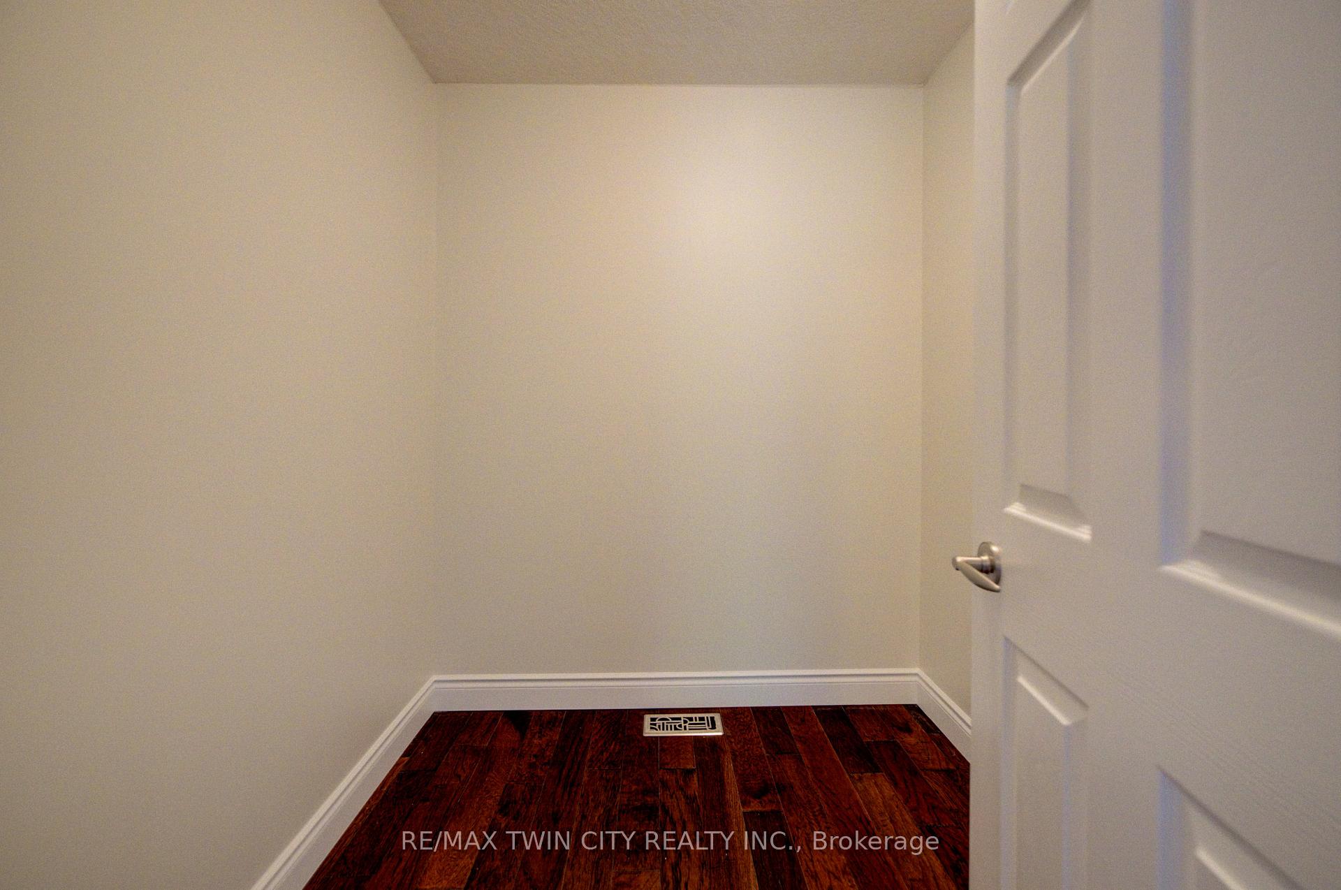 Photo 14 of 569 Violet Street, Waterloo, Columbia Forest/Clair Hills — HOMEH
