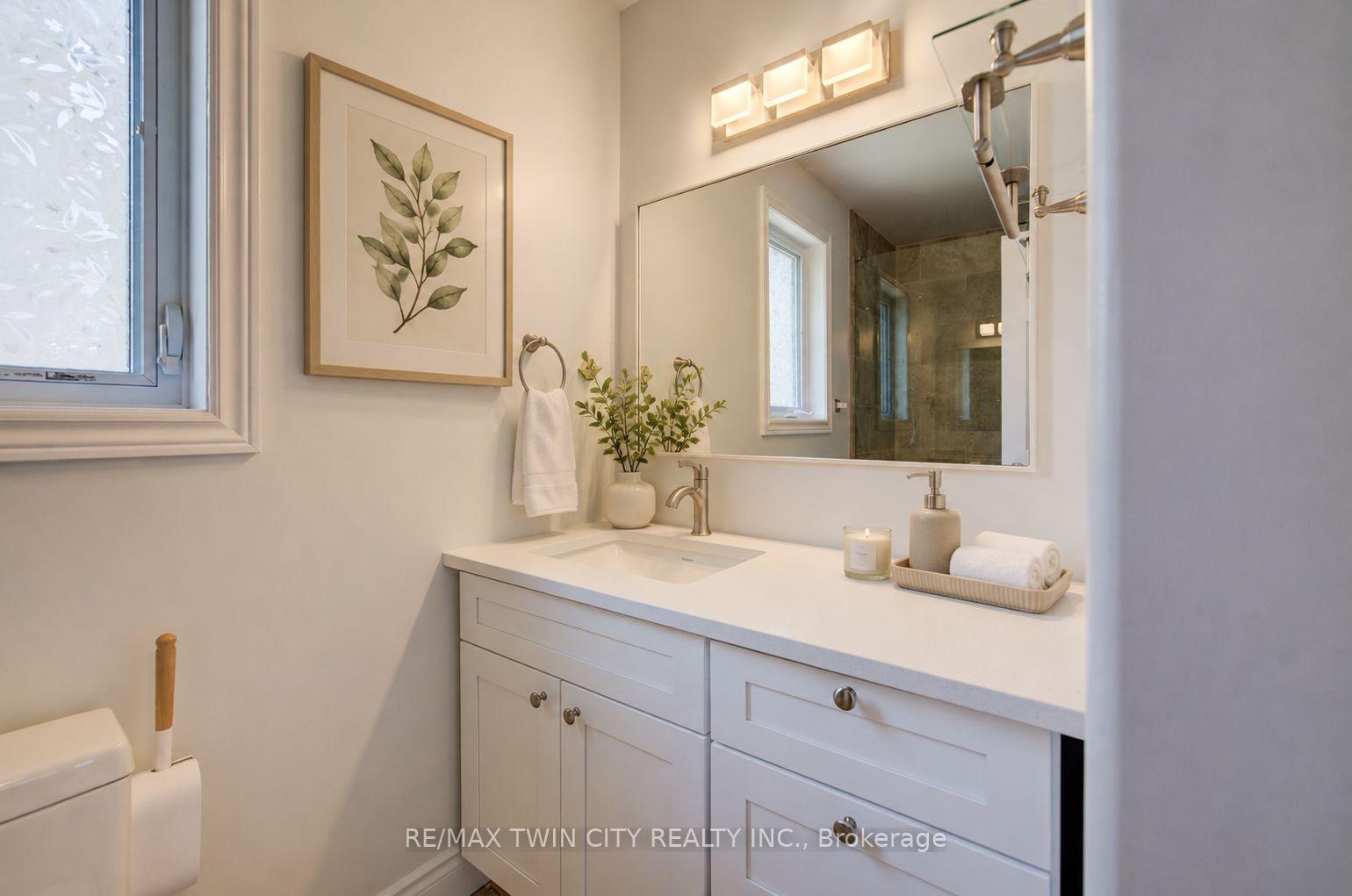 Photo 19 of 569 Violet Street, Waterloo, Columbia Forest/Clair Hills — HOMEH