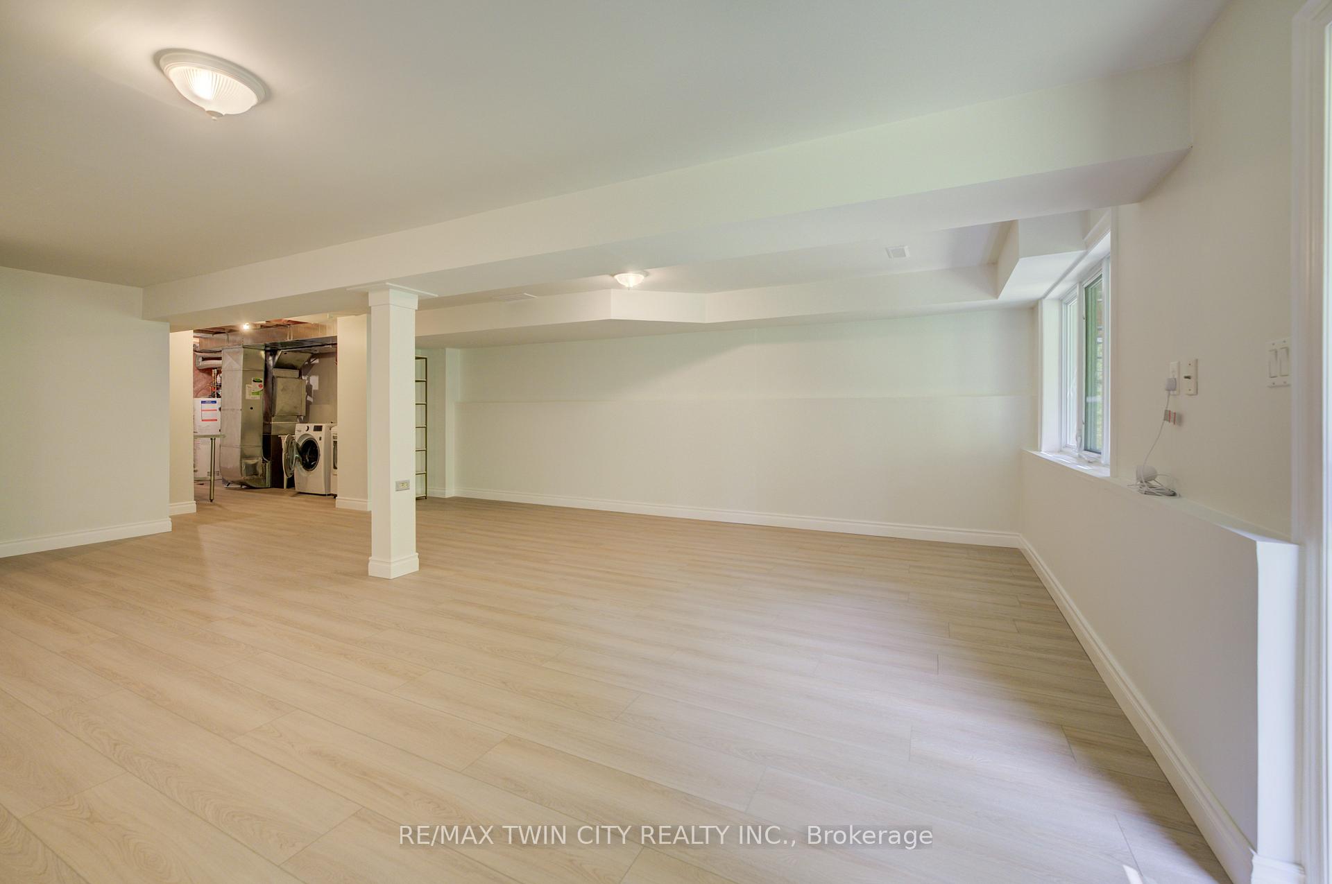 Photo 23 of 569 Violet Street, Waterloo, Columbia Forest/Clair Hills — HOMEH