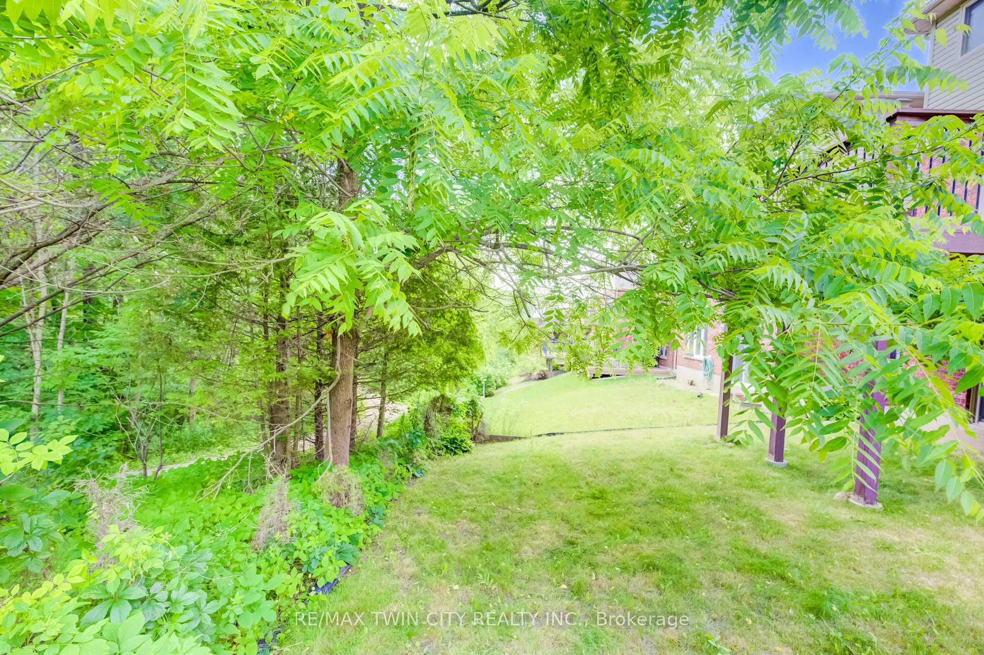 Photo 29 of 569 Violet Street, Waterloo, Columbia Forest/Clair Hills — HOMEH
