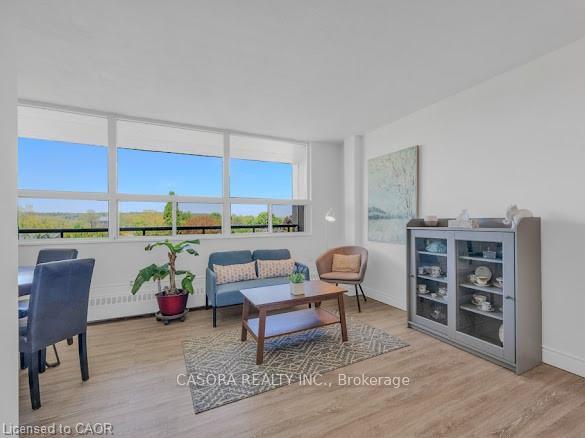 Photo 2 of Unit 512, 15 Nicklaus Drive, Hamilton, Vincent — HOMEH