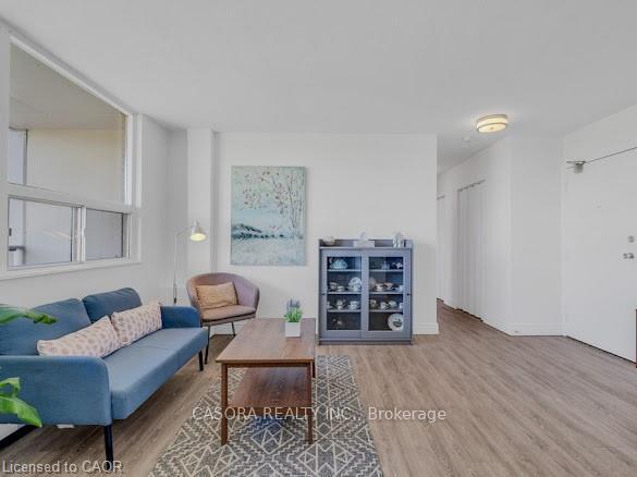 Photo 3 of Unit 512, 15 Nicklaus Drive, Hamilton, Vincent — HOMEH