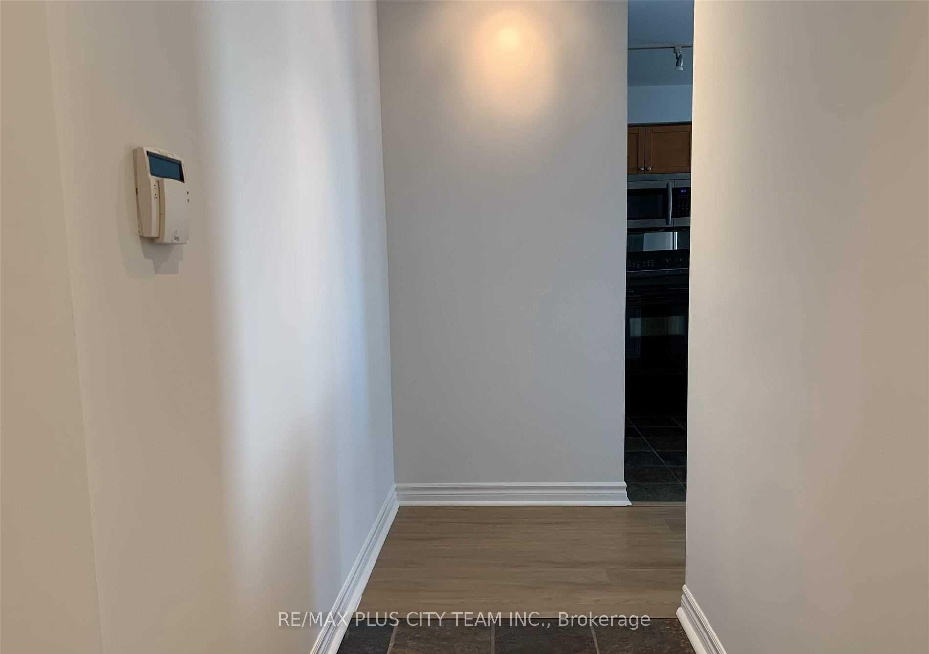 Photo 8 of Unit 709, 410 Queens Quay Way, Toronto, Waterfront Communities — HOMEH