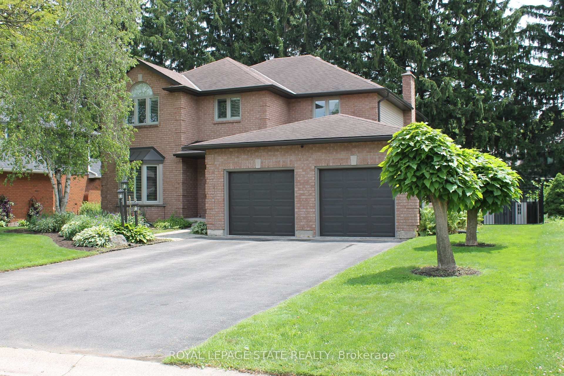 Photo 2 of 56 Carnegie Place, Hamilton, Ancaster — HOMEH