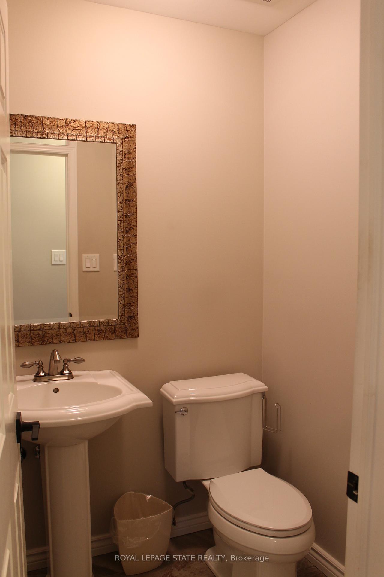 Photo 16 of 56 Carnegie Place, Hamilton, Ancaster — HOMEH