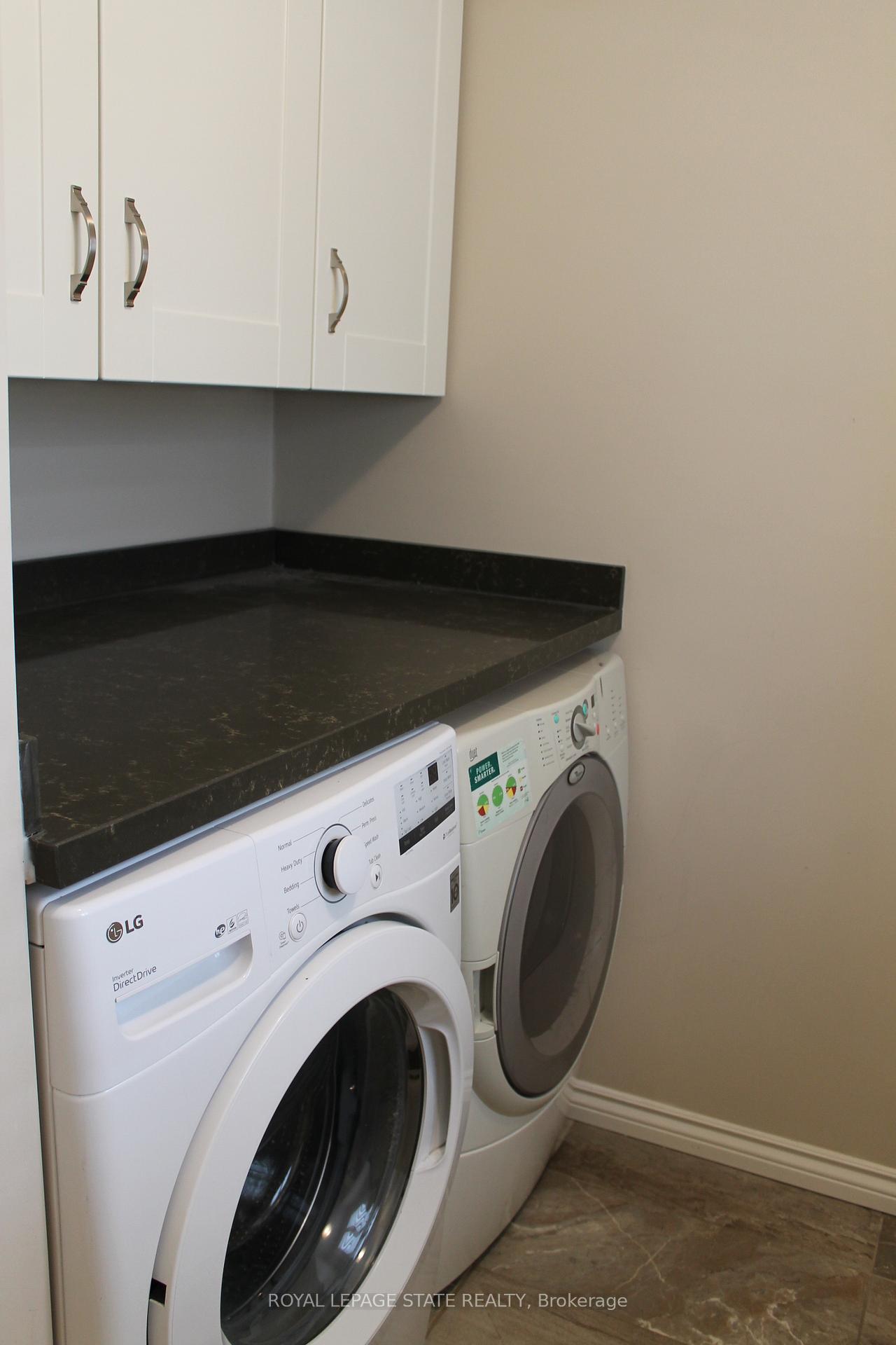 Photo 17 of 56 Carnegie Place, Hamilton, Ancaster — HOMEH
