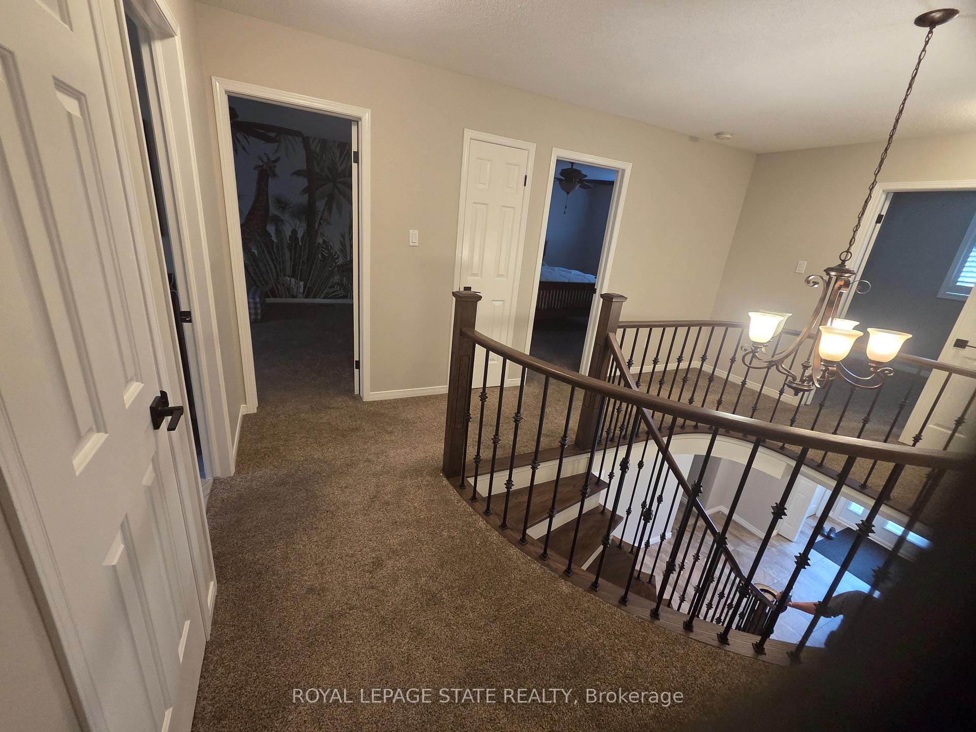 Photo 21 of 56 Carnegie Place, Hamilton, Ancaster — HOMEH
