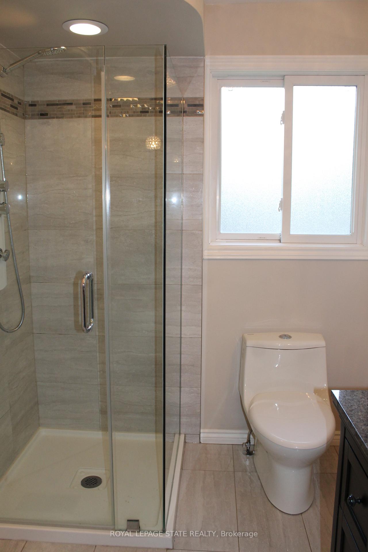 Photo 28 of 56 Carnegie Place, Hamilton, Ancaster — HOMEH