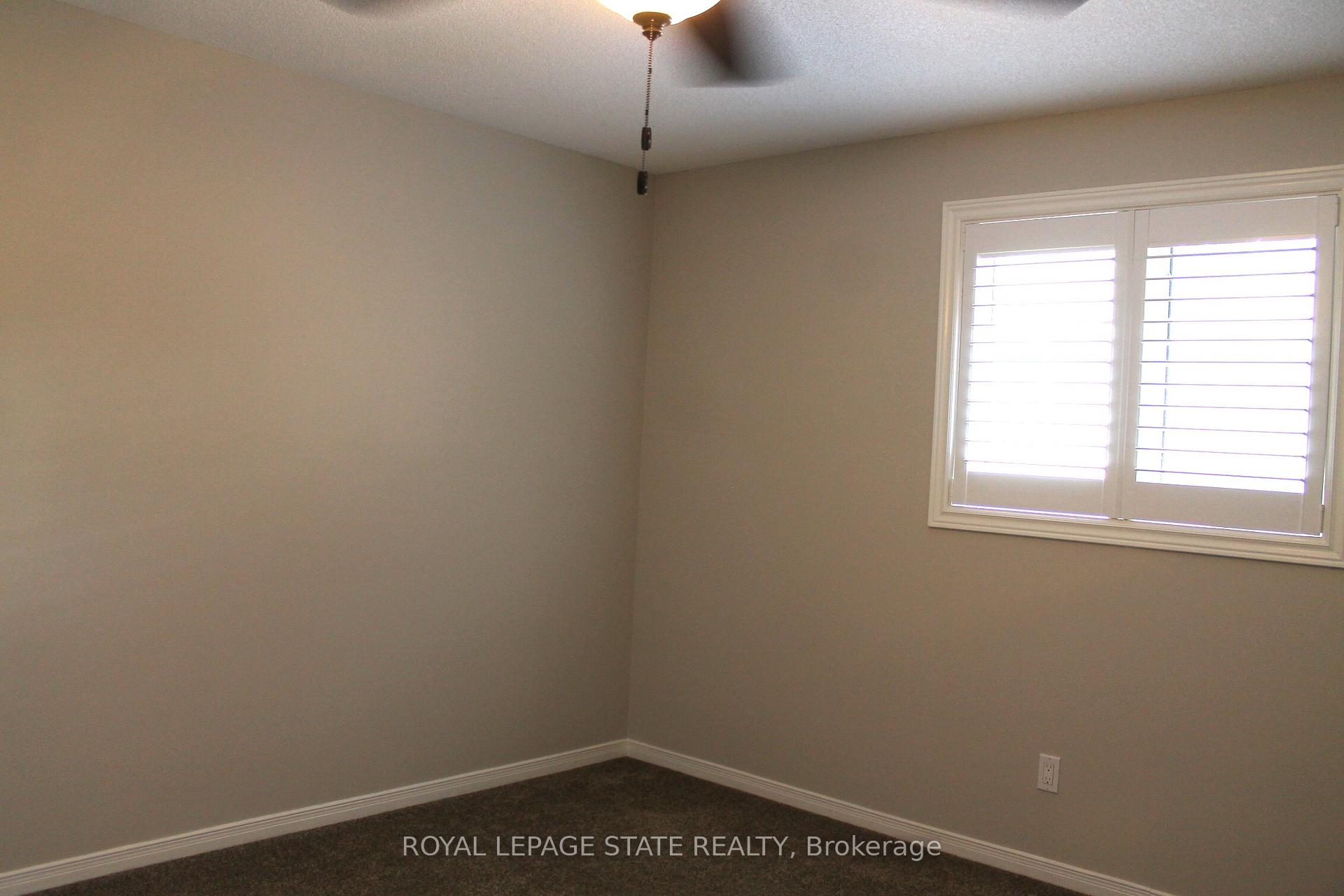 Photo 33 of 56 Carnegie Place, Hamilton, Ancaster — HOMEH
