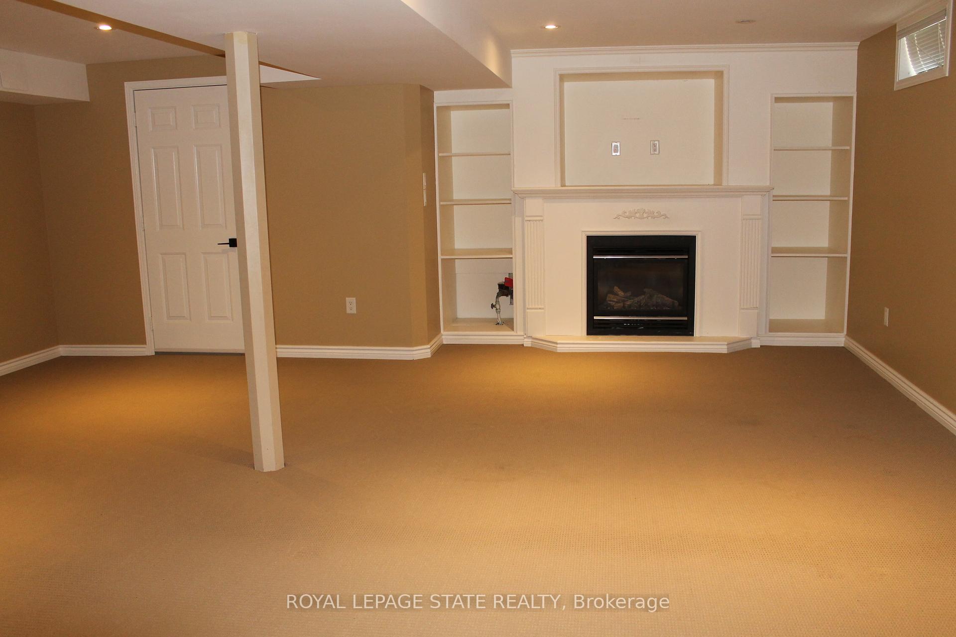 Photo 37 of 56 Carnegie Place, Hamilton, Ancaster — HOMEH