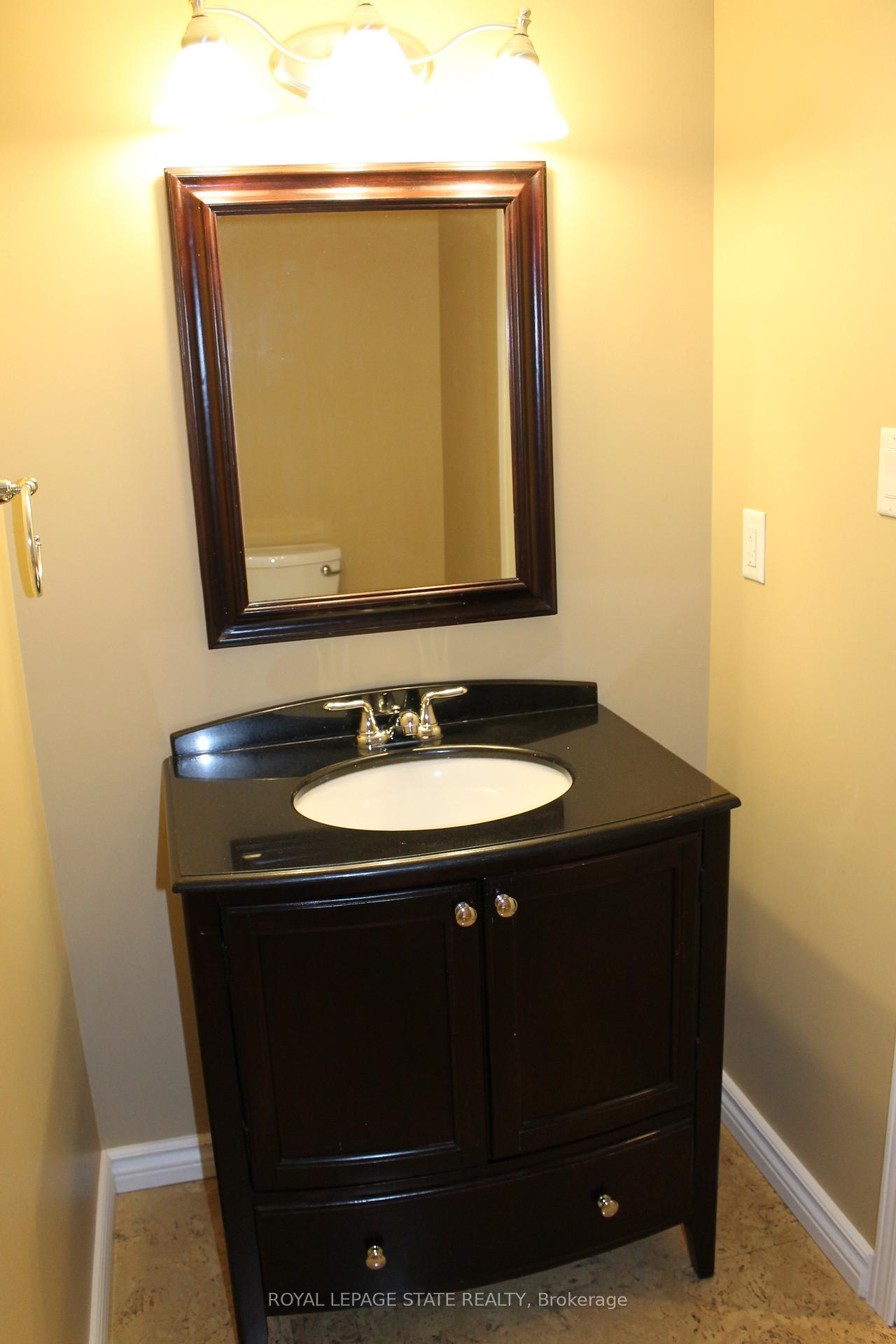 Photo 40 of 56 Carnegie Place, Hamilton, Ancaster — HOMEH