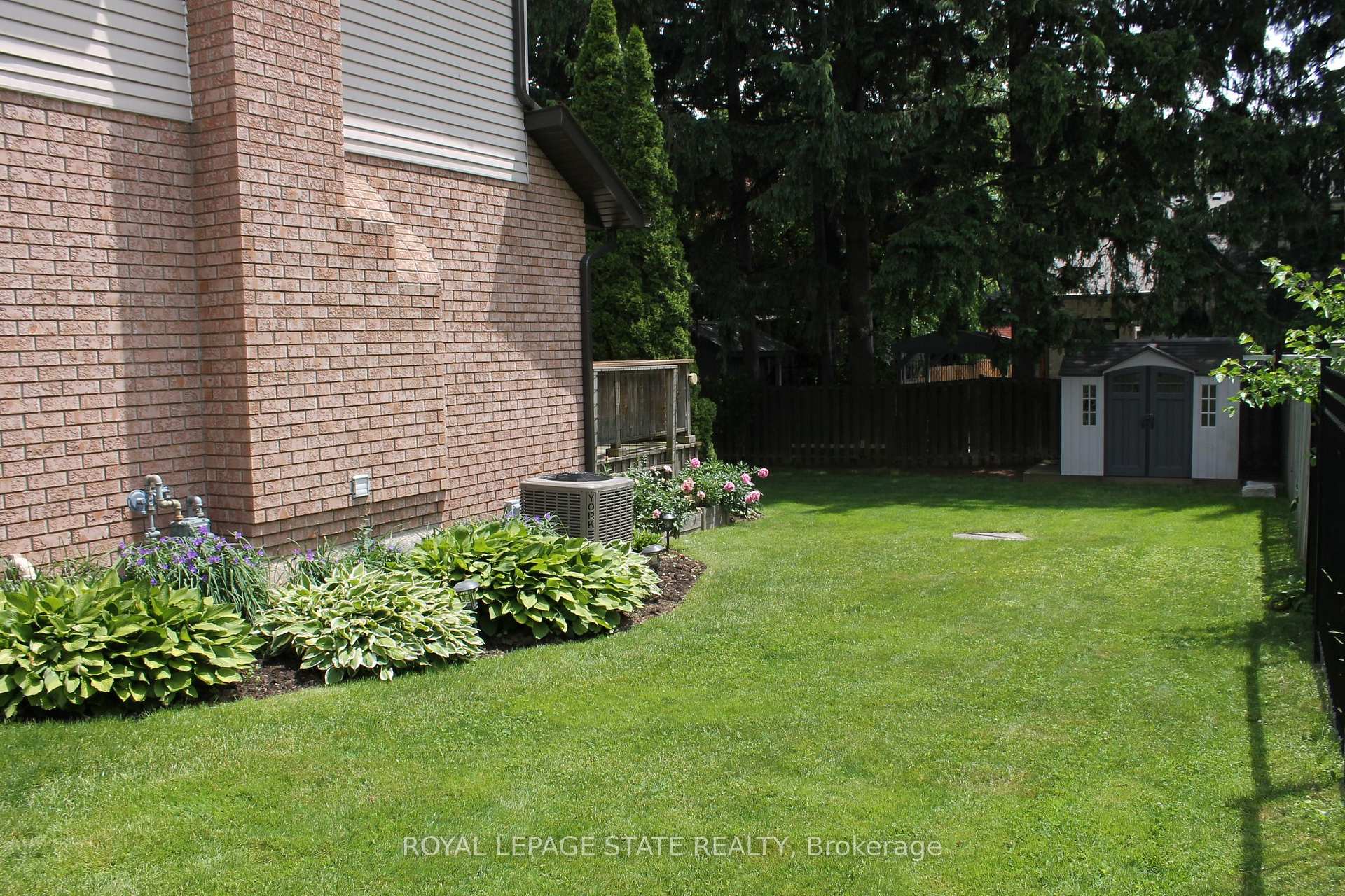 Photo 43 of 56 Carnegie Place, Hamilton, Ancaster — HOMEH