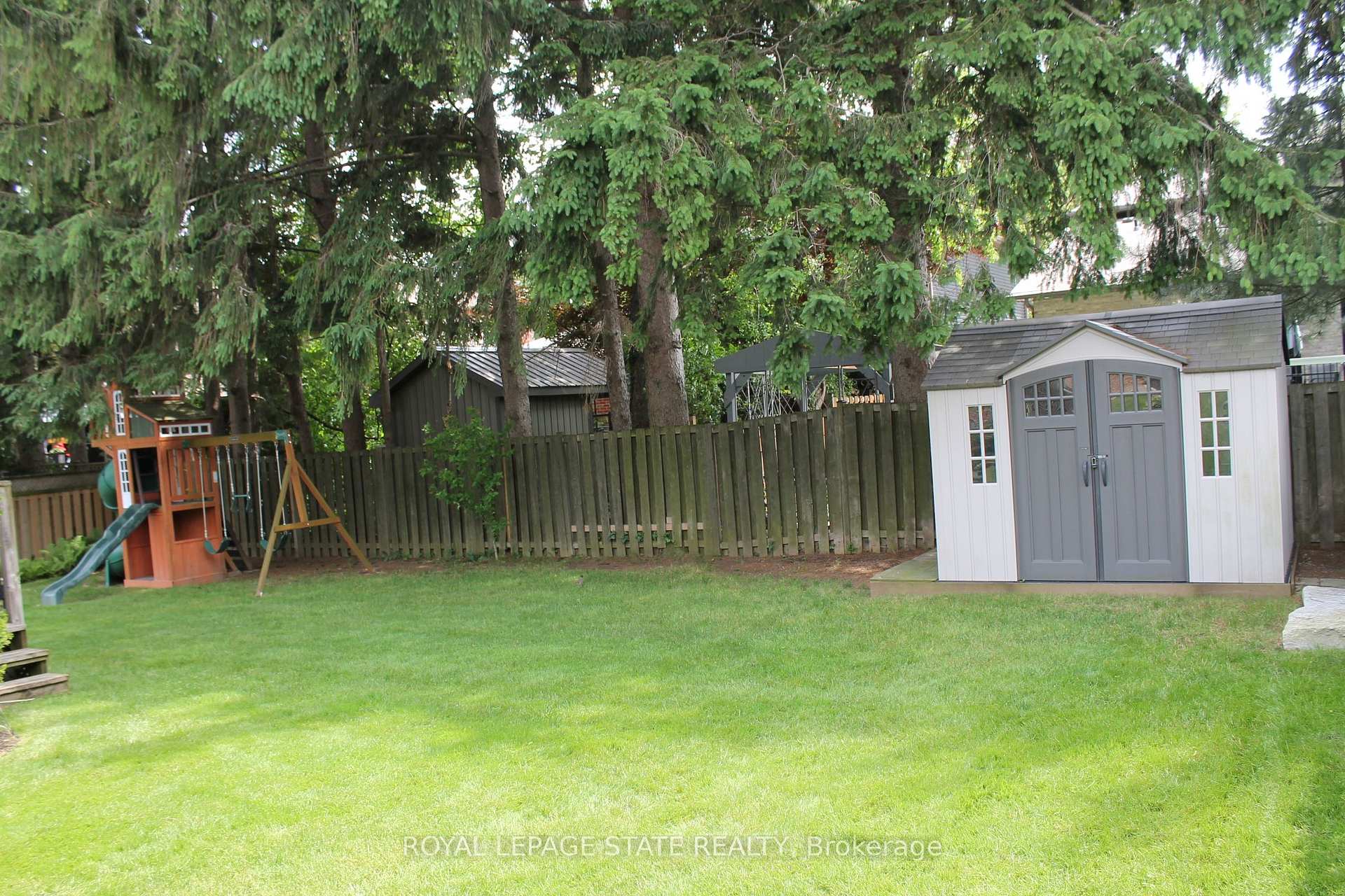 Photo 44 of 56 Carnegie Place, Hamilton, Ancaster — HOMEH