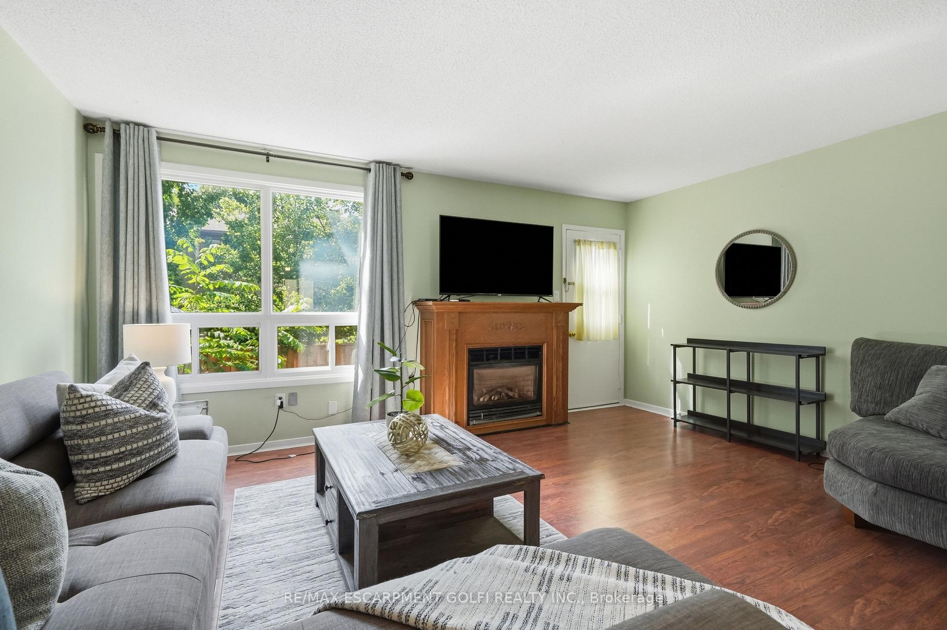 Photo 7 of Unit 14, 63 Fonthill Road, Hamilton, Fessenden — HOMEH