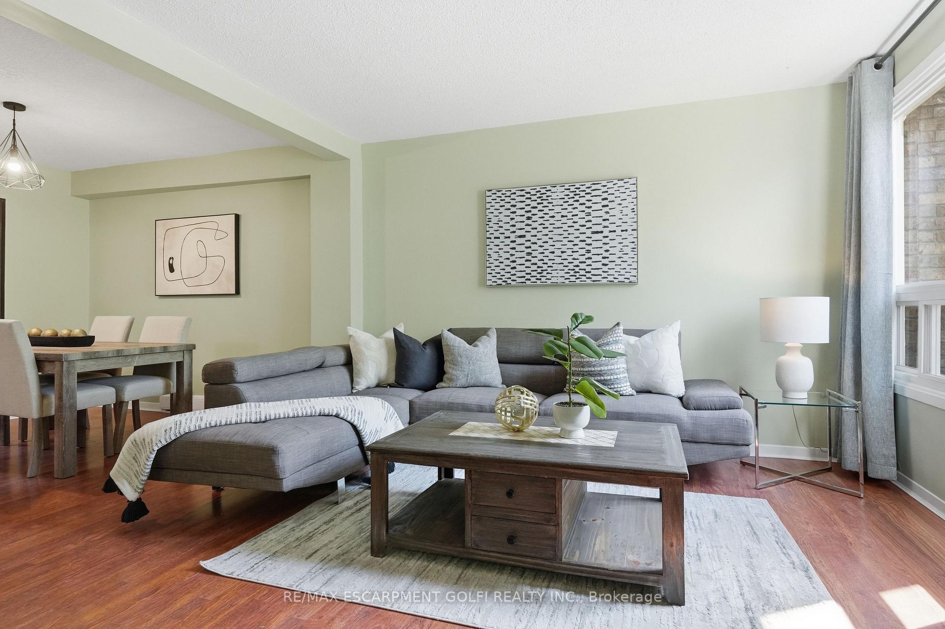 Photo 9 of Unit 14, 63 Fonthill Road, Hamilton, Fessenden — HOMEH