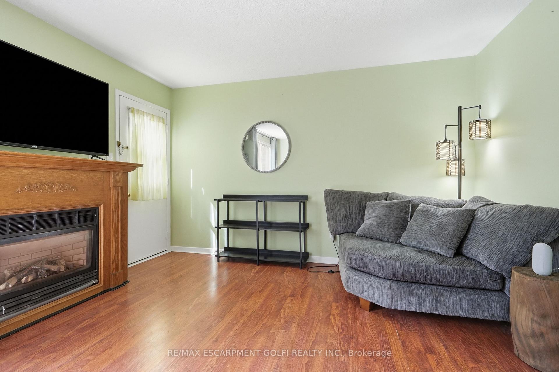 Photo 12 of Unit 14, 63 Fonthill Road, Hamilton, Fessenden — HOMEH