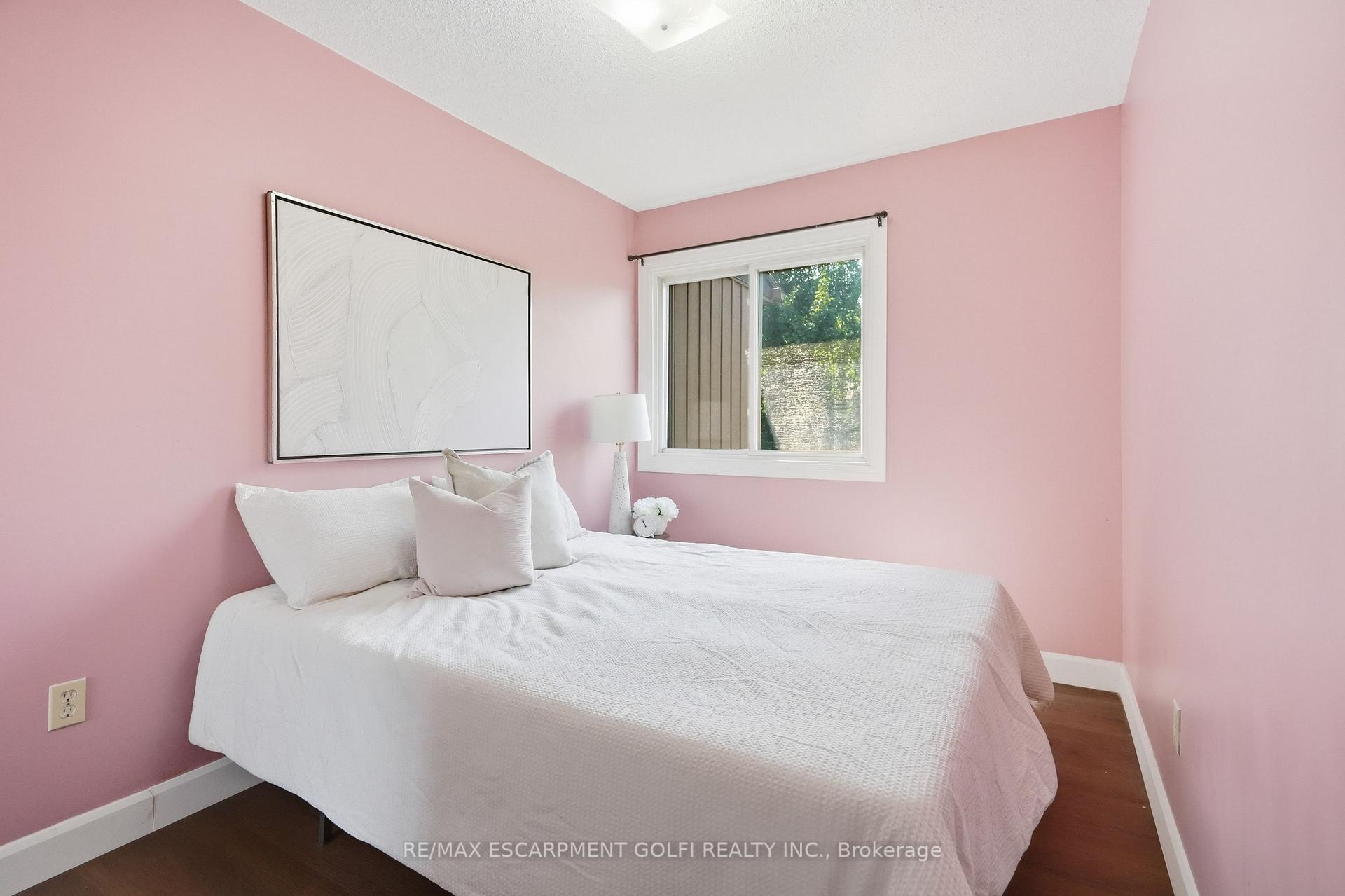Photo 22 of Unit 14, 63 Fonthill Road, Hamilton, Fessenden — HOMEH