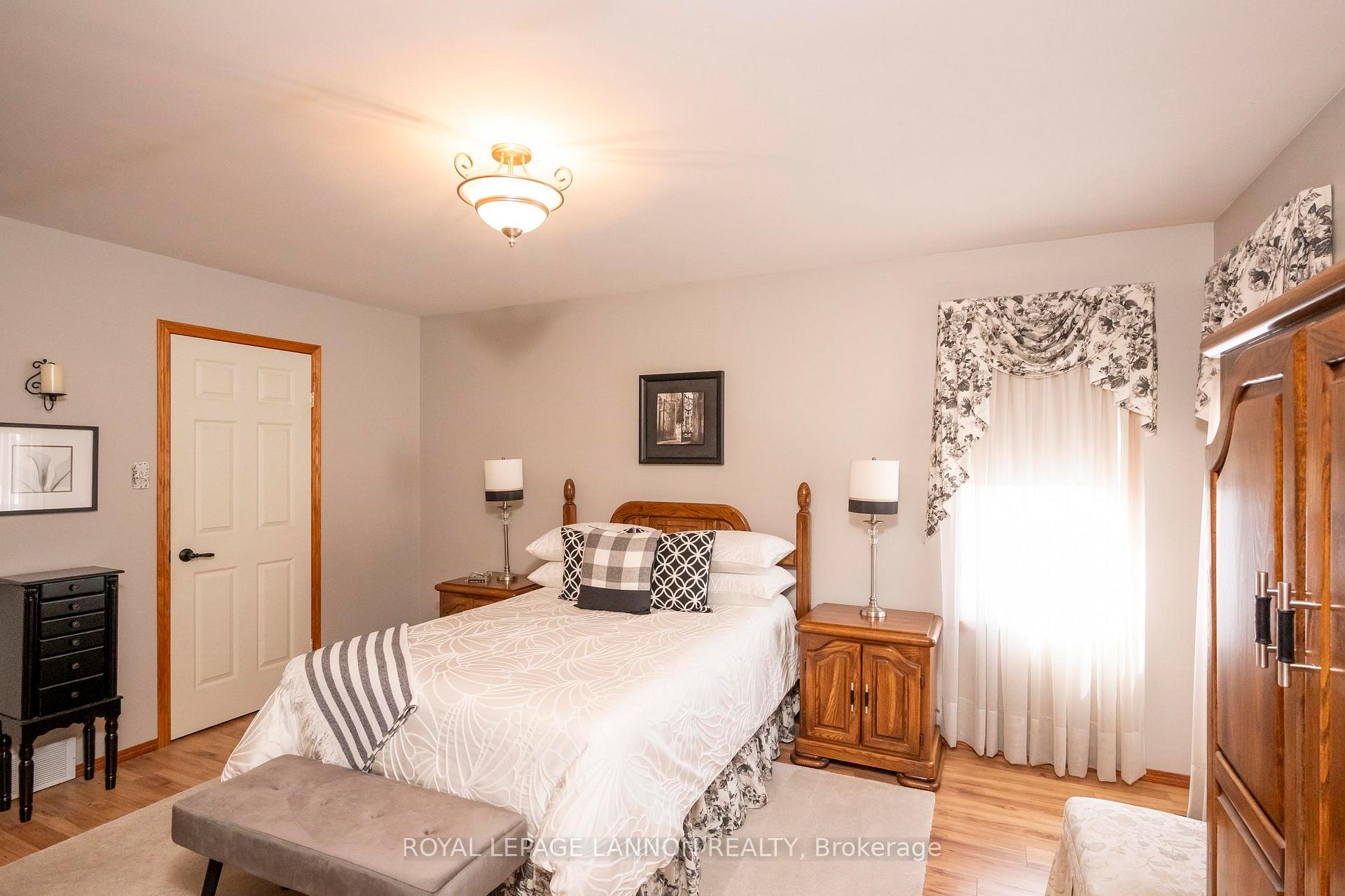 Photo 25 of 185 Ridgecrest Road, Thunder Bay, Inner-City Industrial — HOMEH