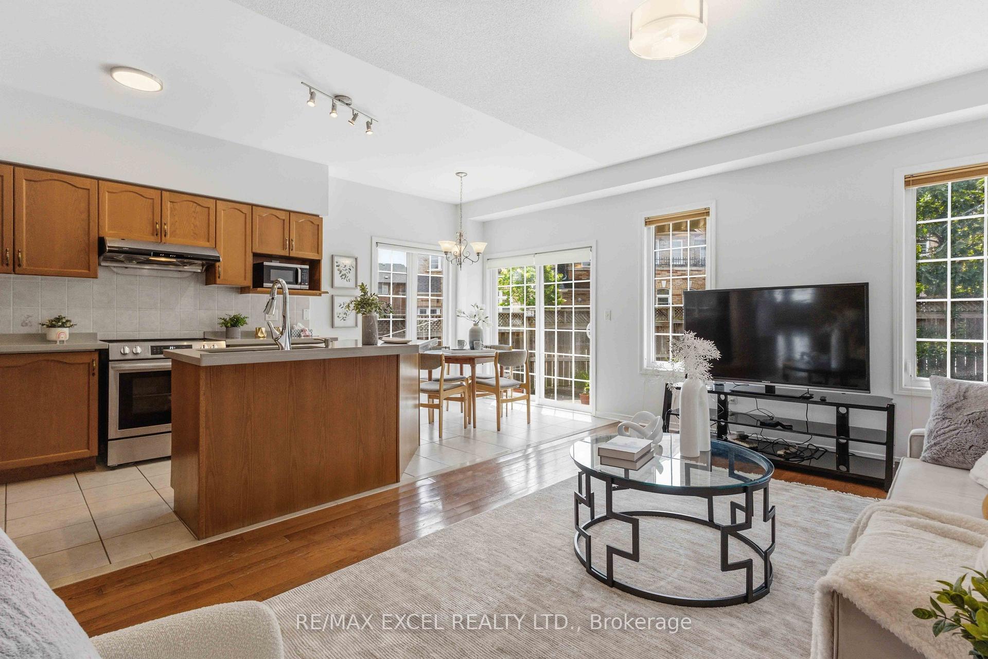 Photo 9 of 174 Roy Rainey Avenue, Markham, Wismer — HOMEH