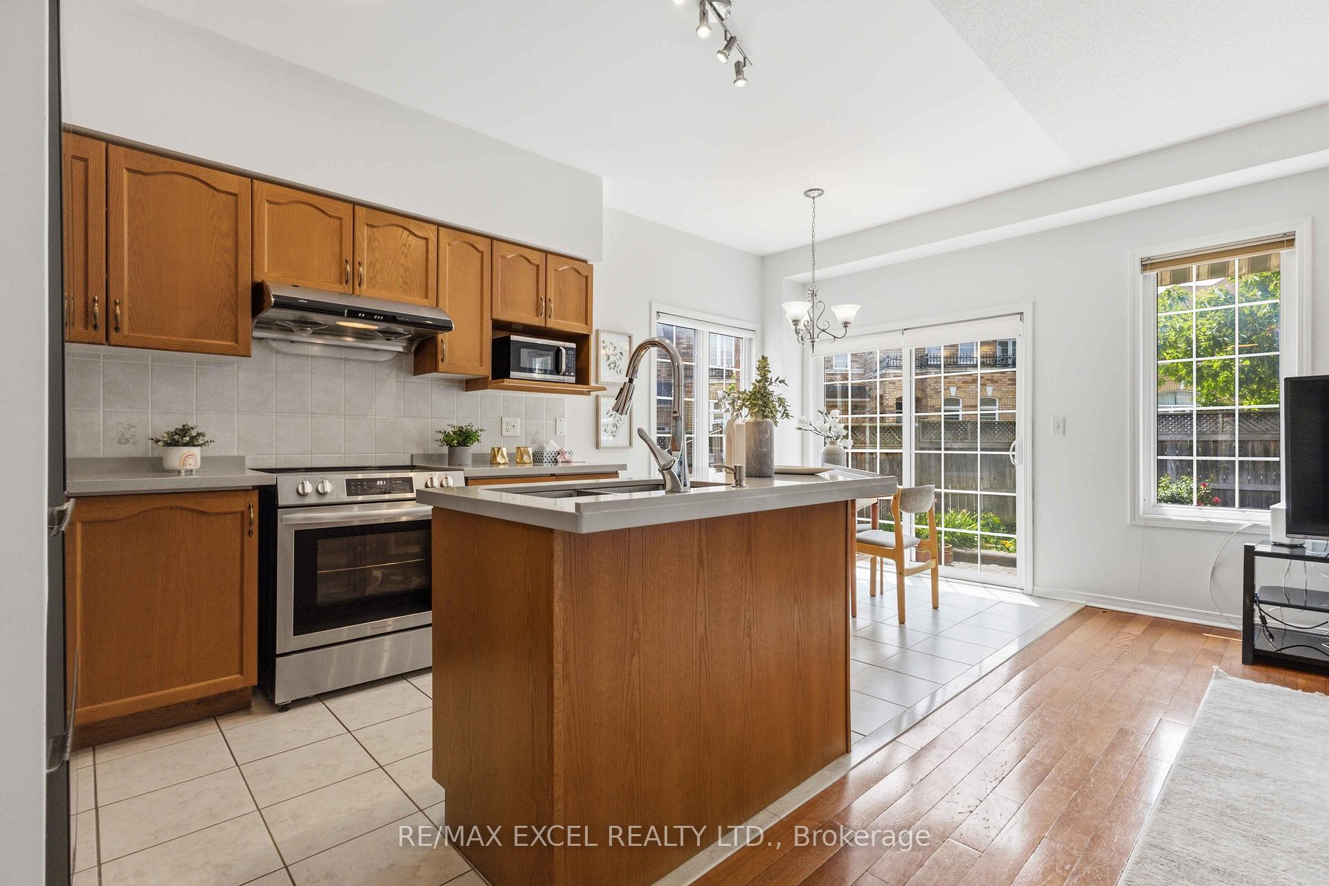Photo 12 of 174 Roy Rainey Avenue, Markham, Wismer — HOMEH
