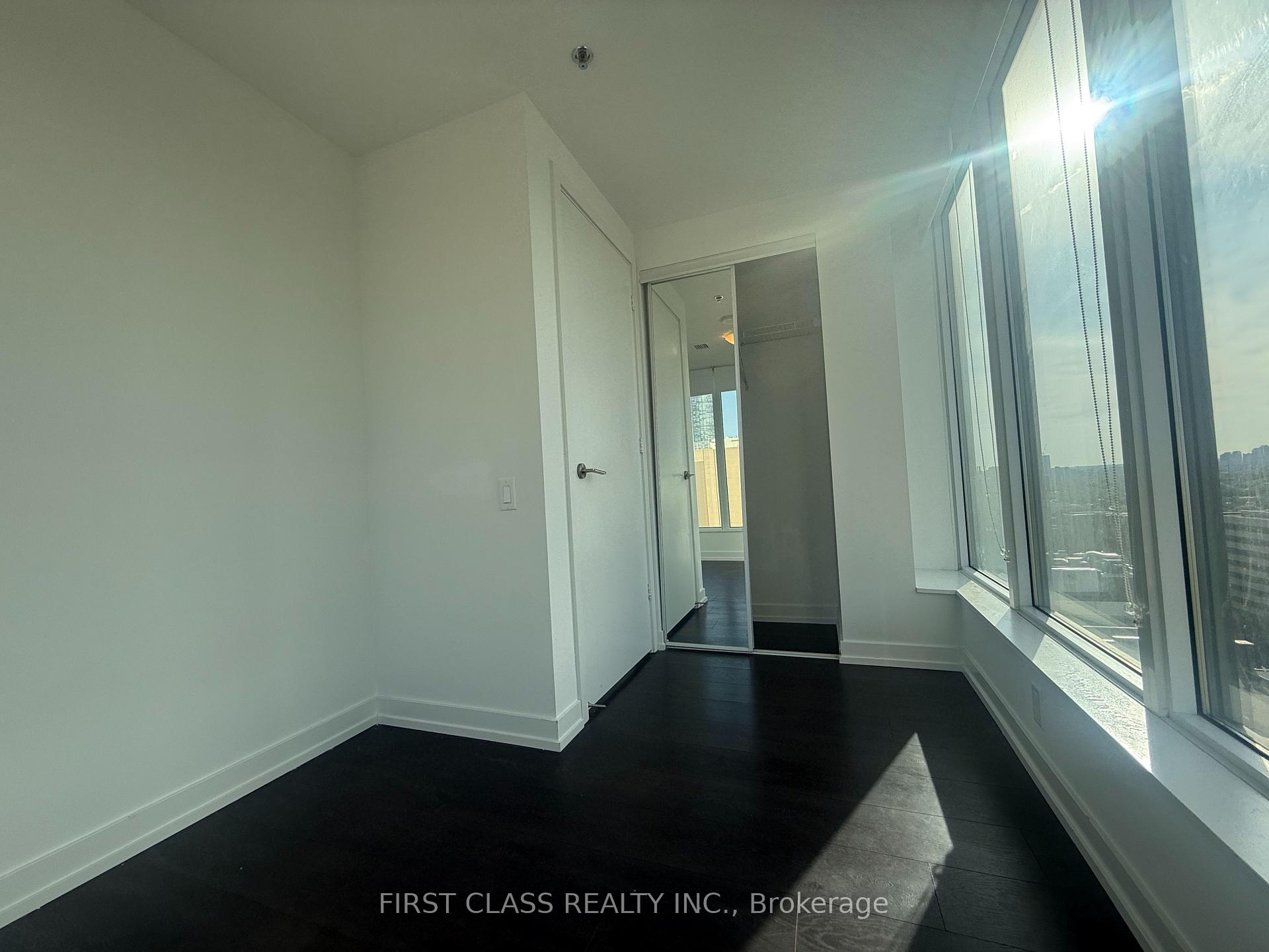 Photo 10 of Unit 1806, 203 College Street, Toronto, Kensington-Chinatown — HOMEH