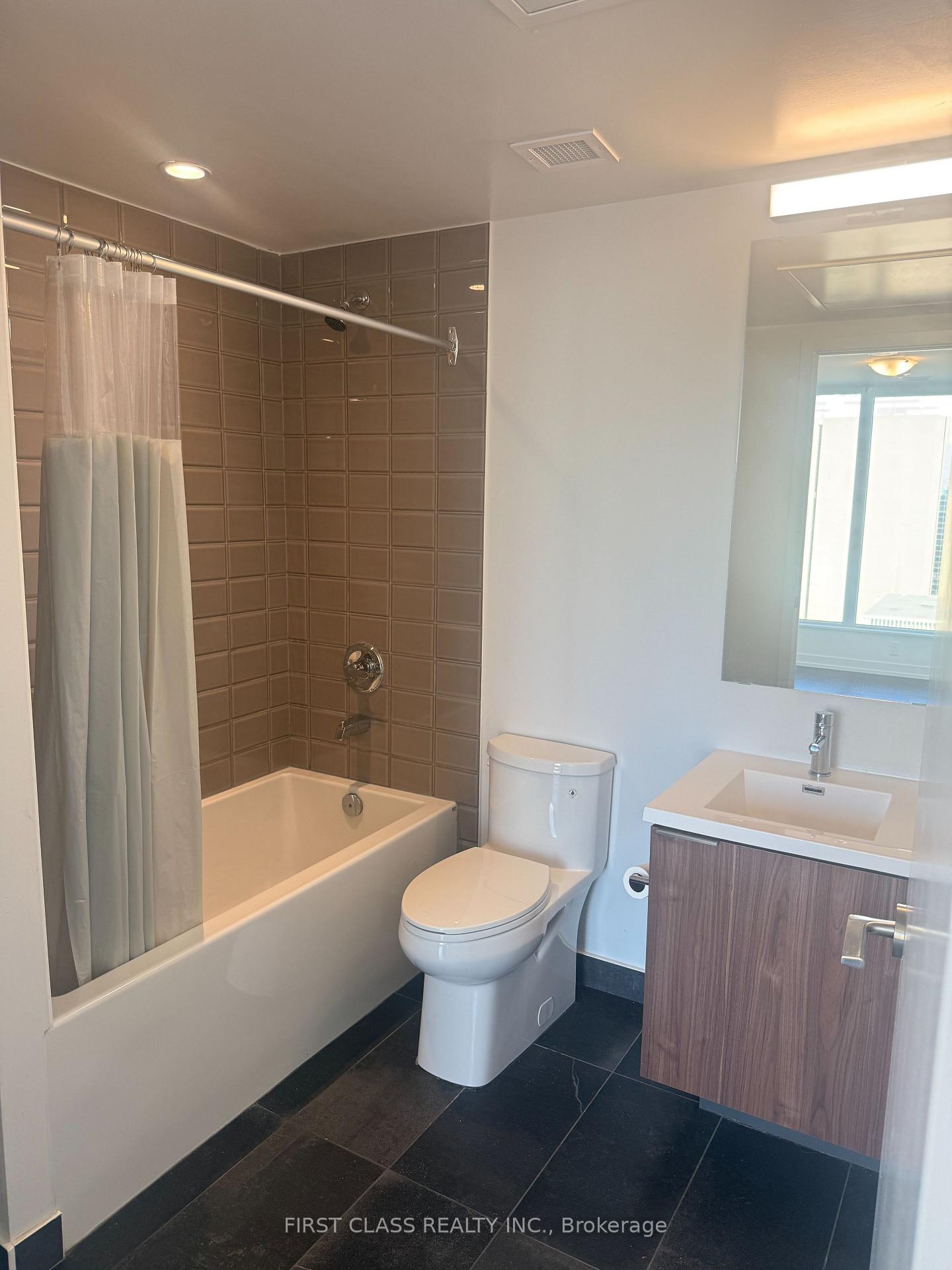 Photo 13 of Unit 1806, 203 College Street, Toronto, Kensington-Chinatown — HOMEH