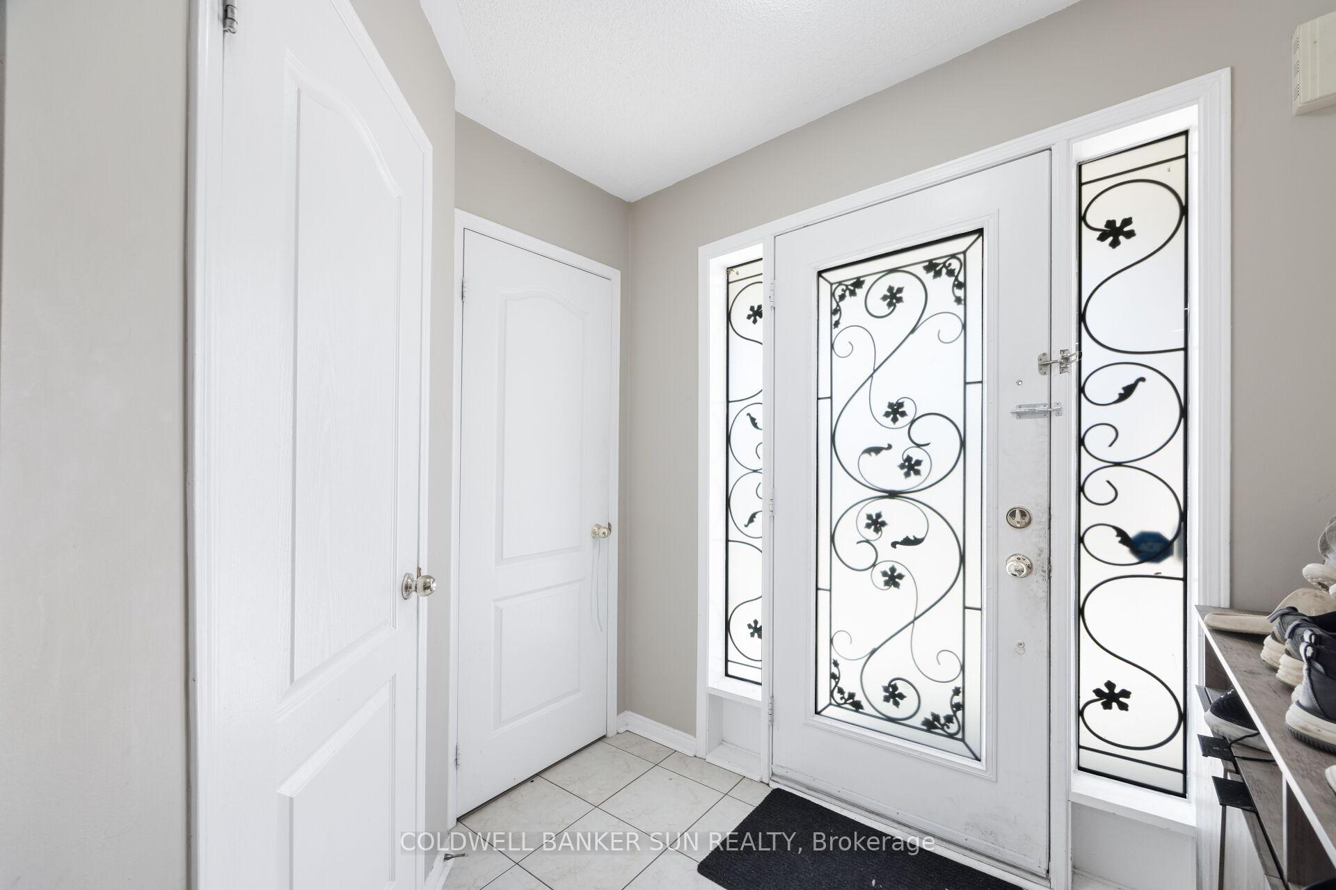 Photo 7 of 21 Sunnyview Road, Brampton, Fletcher's Meadow — HOMEH