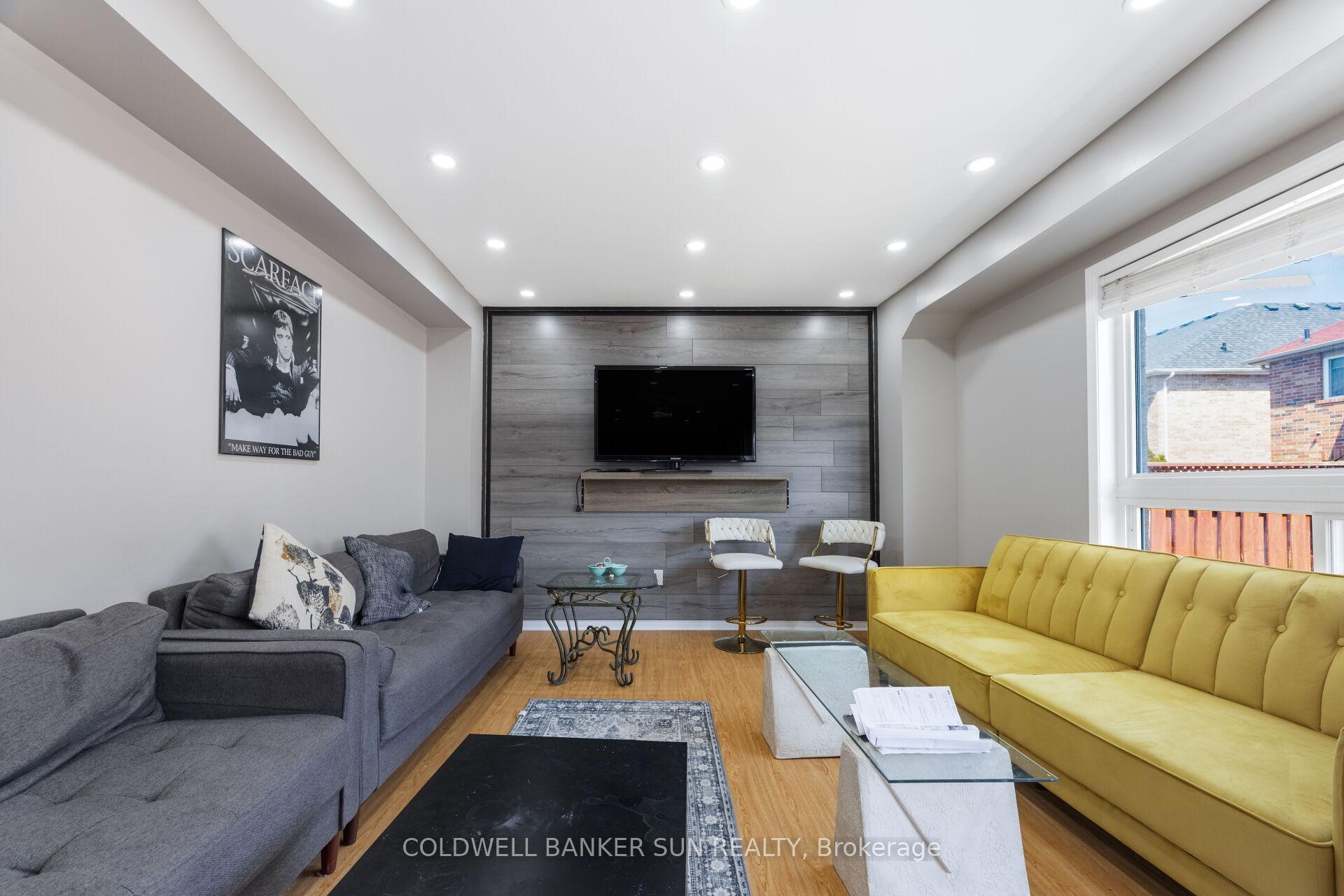 Photo 12 of 21 Sunnyview Road, Brampton, Fletcher's Meadow — HOMEH