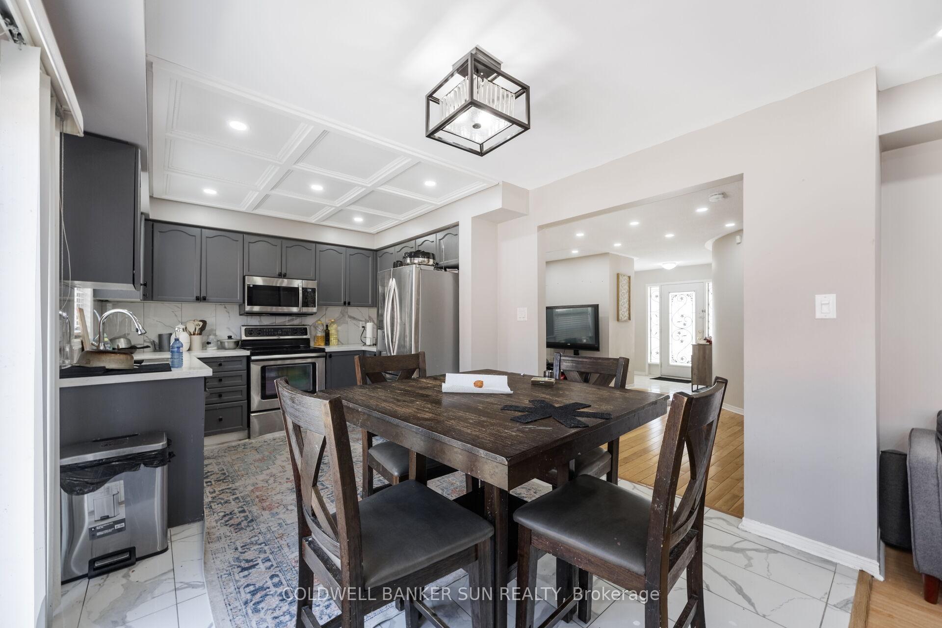 Photo 17 of 21 Sunnyview Road, Brampton, Fletcher's Meadow — HOMEH