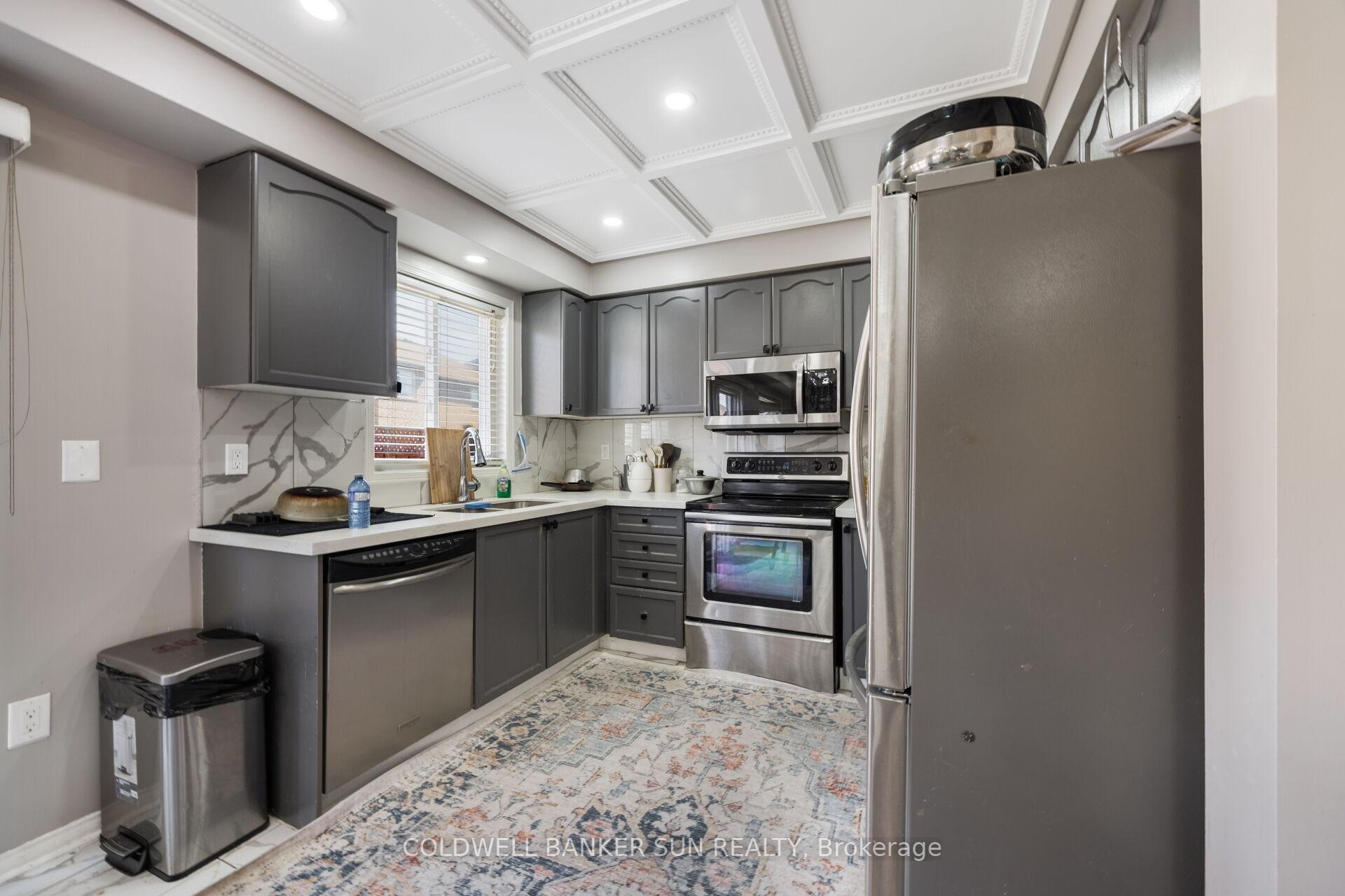 Photo 19 of 21 Sunnyview Road, Brampton, Fletcher's Meadow — HOMEH