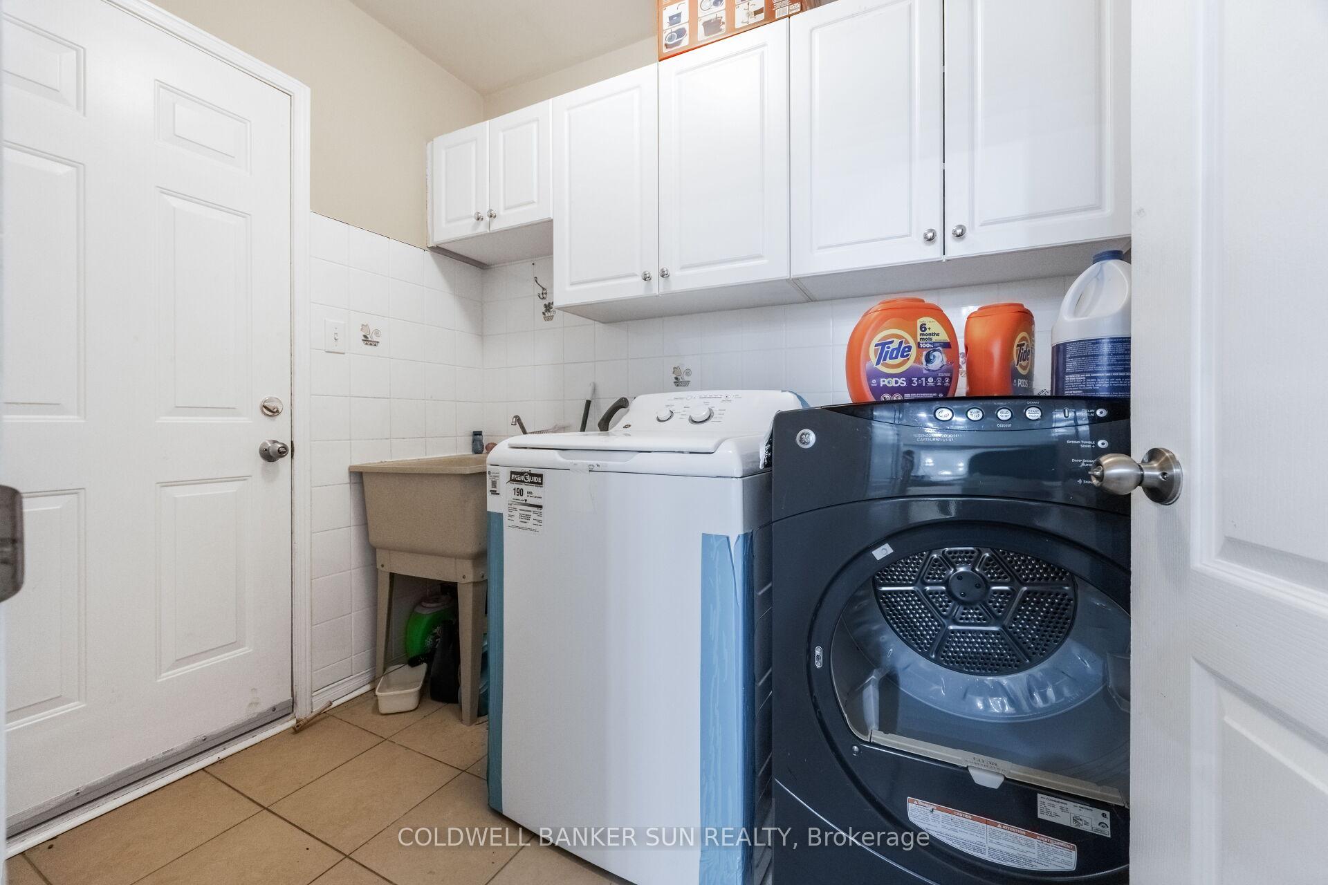Photo 24 of 21 Sunnyview Road, Brampton, Fletcher's Meadow — HOMEH