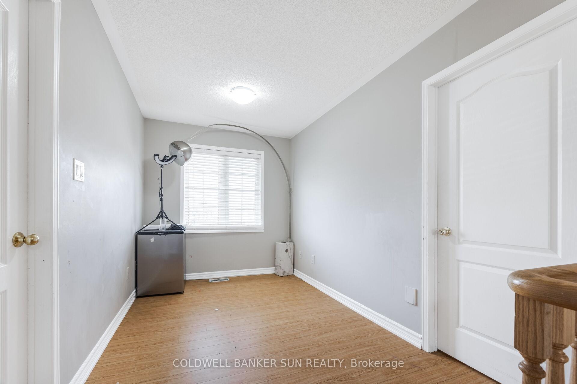 Photo 28 of 21 Sunnyview Road, Brampton, Fletcher's Meadow — HOMEH