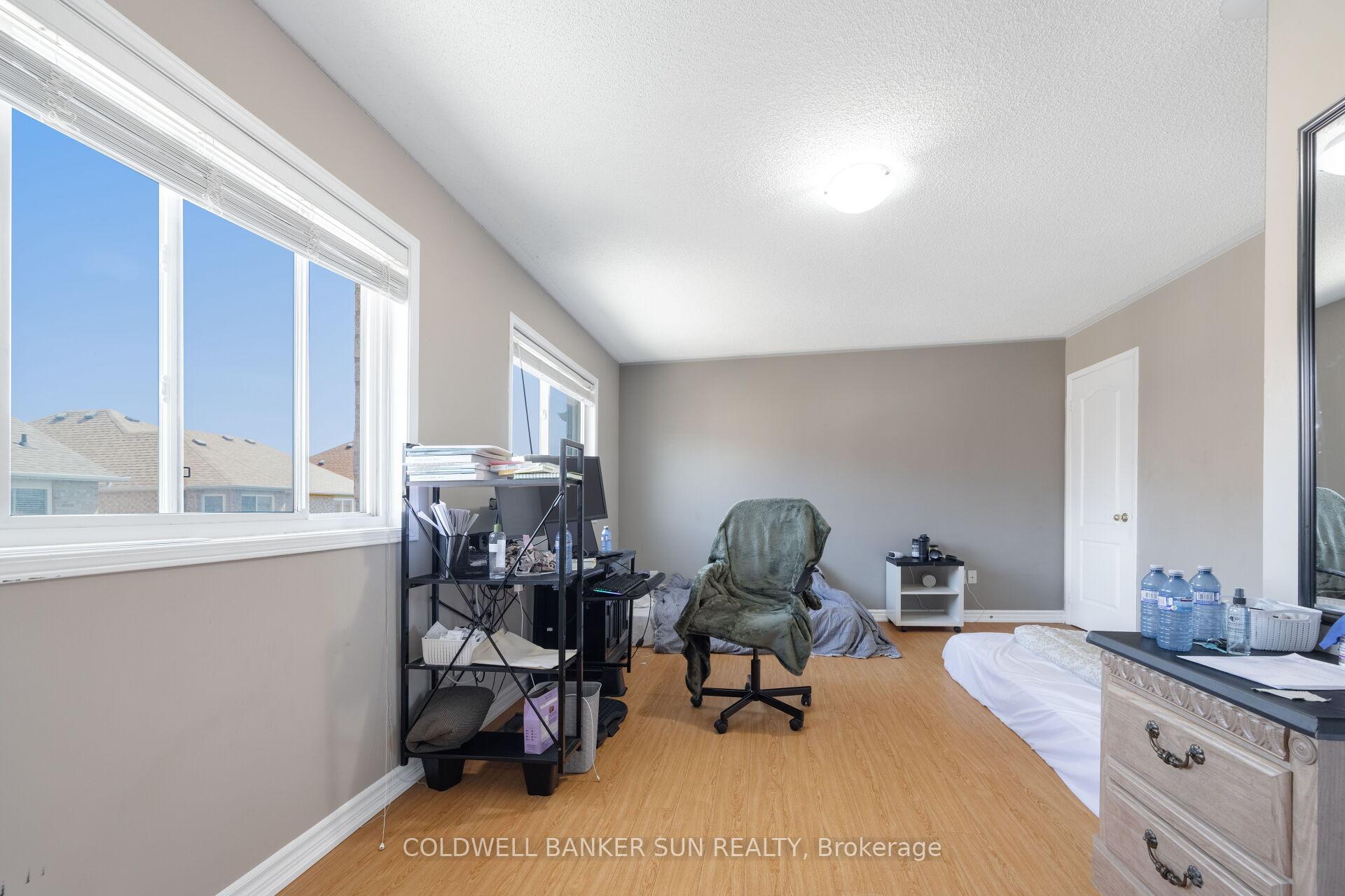 Photo 29 of 21 Sunnyview Road, Brampton, Fletcher's Meadow — HOMEH