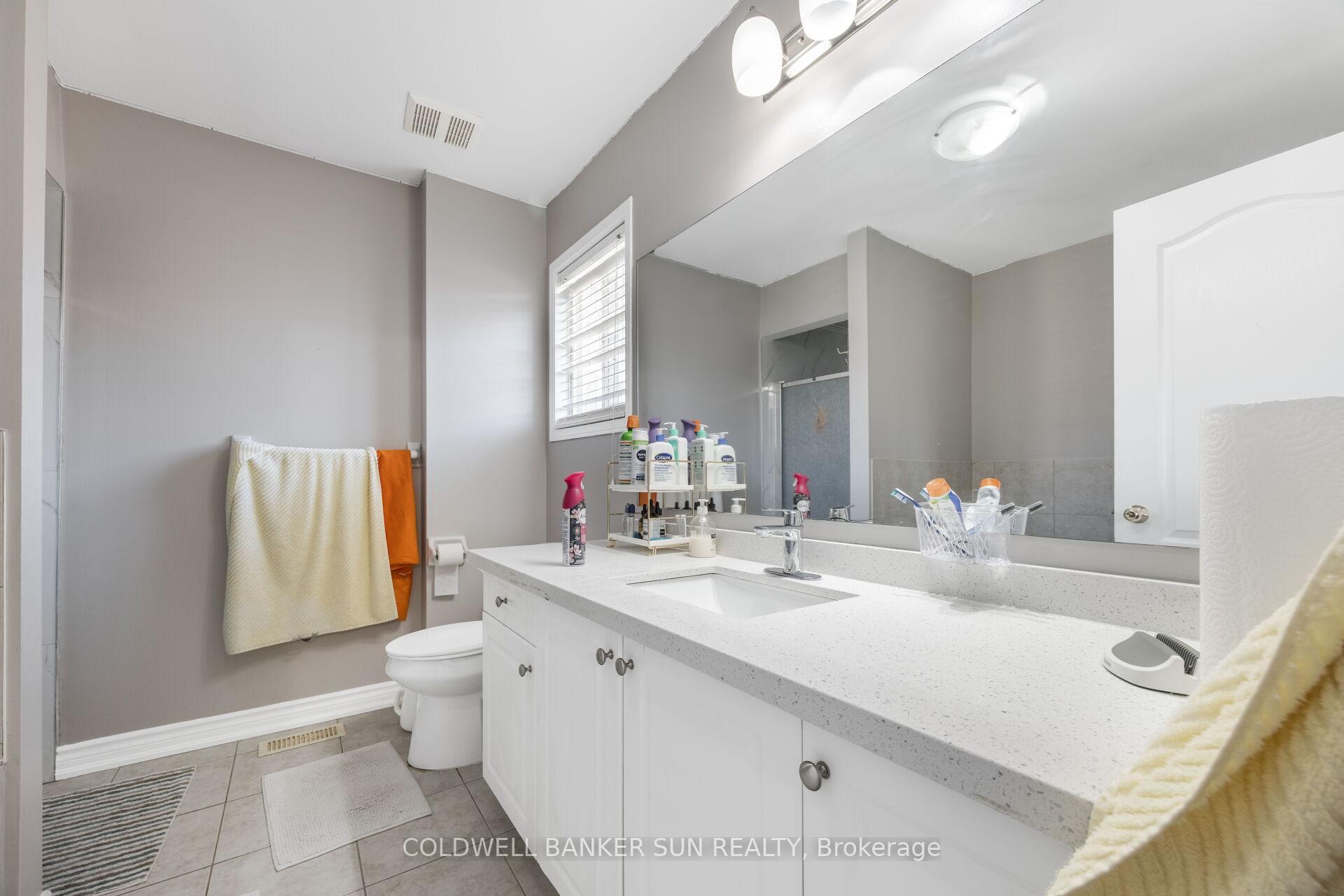 Photo 32 of 21 Sunnyview Road, Brampton, Fletcher's Meadow — HOMEH