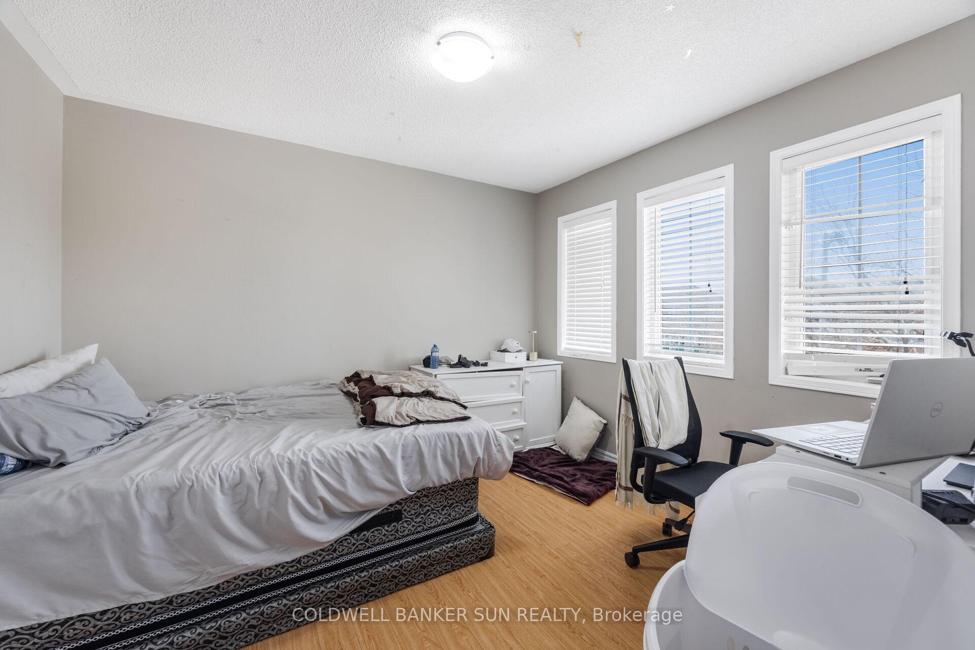 Photo 34 of 21 Sunnyview Road, Brampton, Fletcher's Meadow — HOMEH