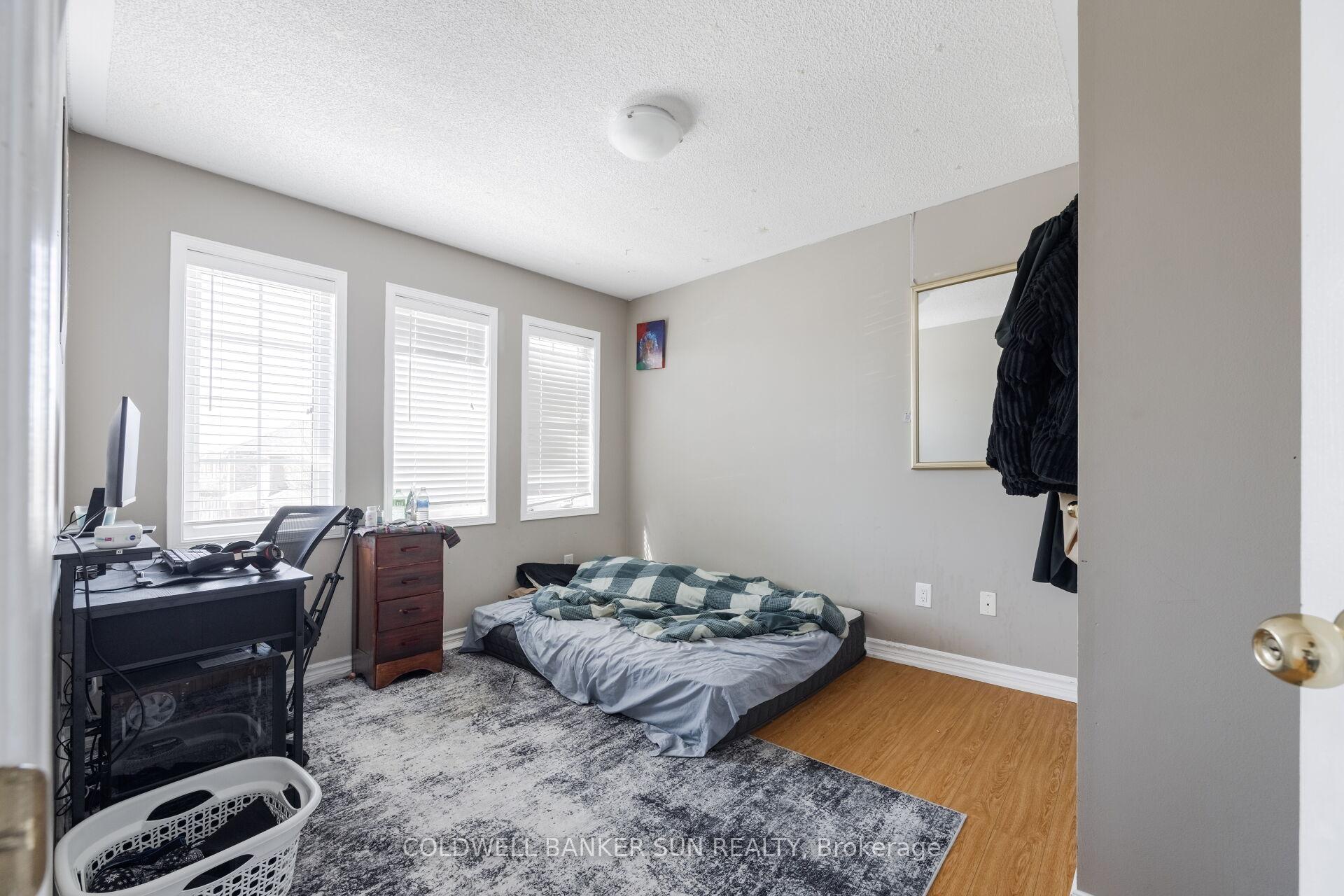 Photo 36 of 21 Sunnyview Road, Brampton, Fletcher's Meadow — HOMEH