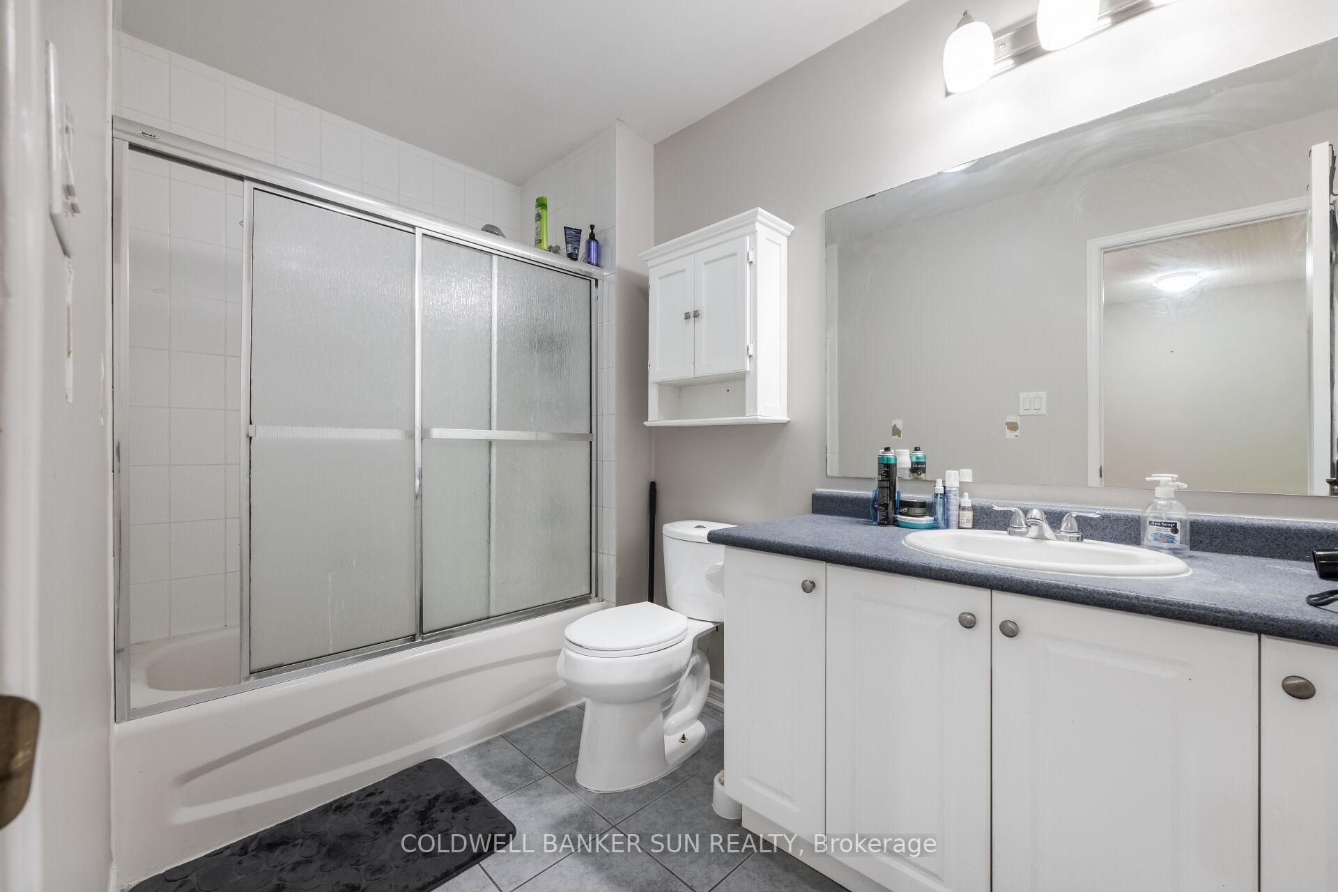 Photo 37 of 21 Sunnyview Road, Brampton, Fletcher's Meadow — HOMEH