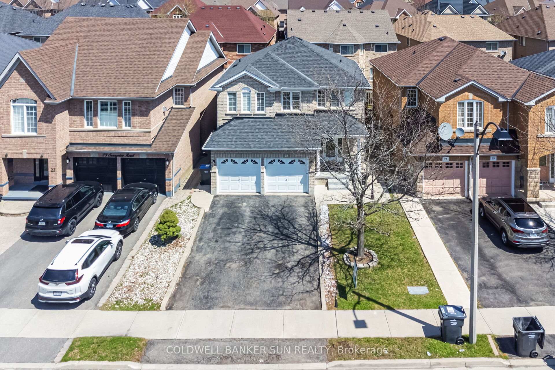 Photo 46 of 21 Sunnyview Road, Brampton, Fletcher's Meadow — HOMEH